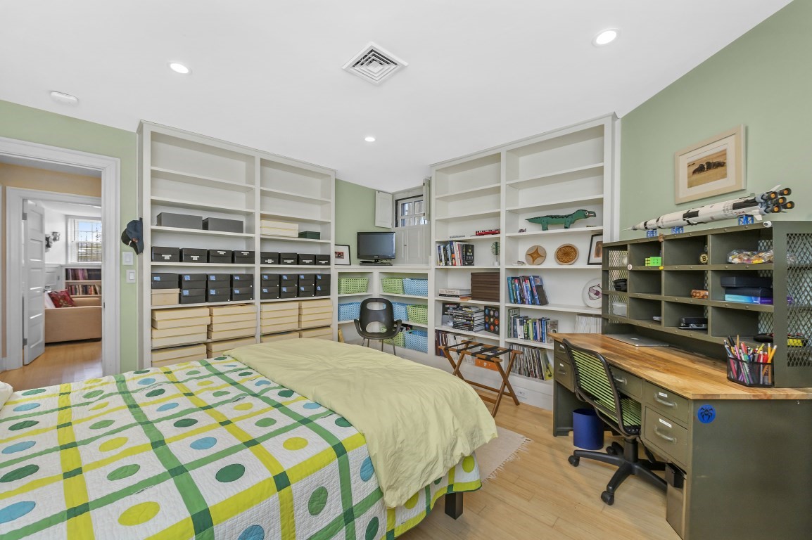 20 David G Mugar Way, Beacon Hill, Boston, MA 02114 - Image 31