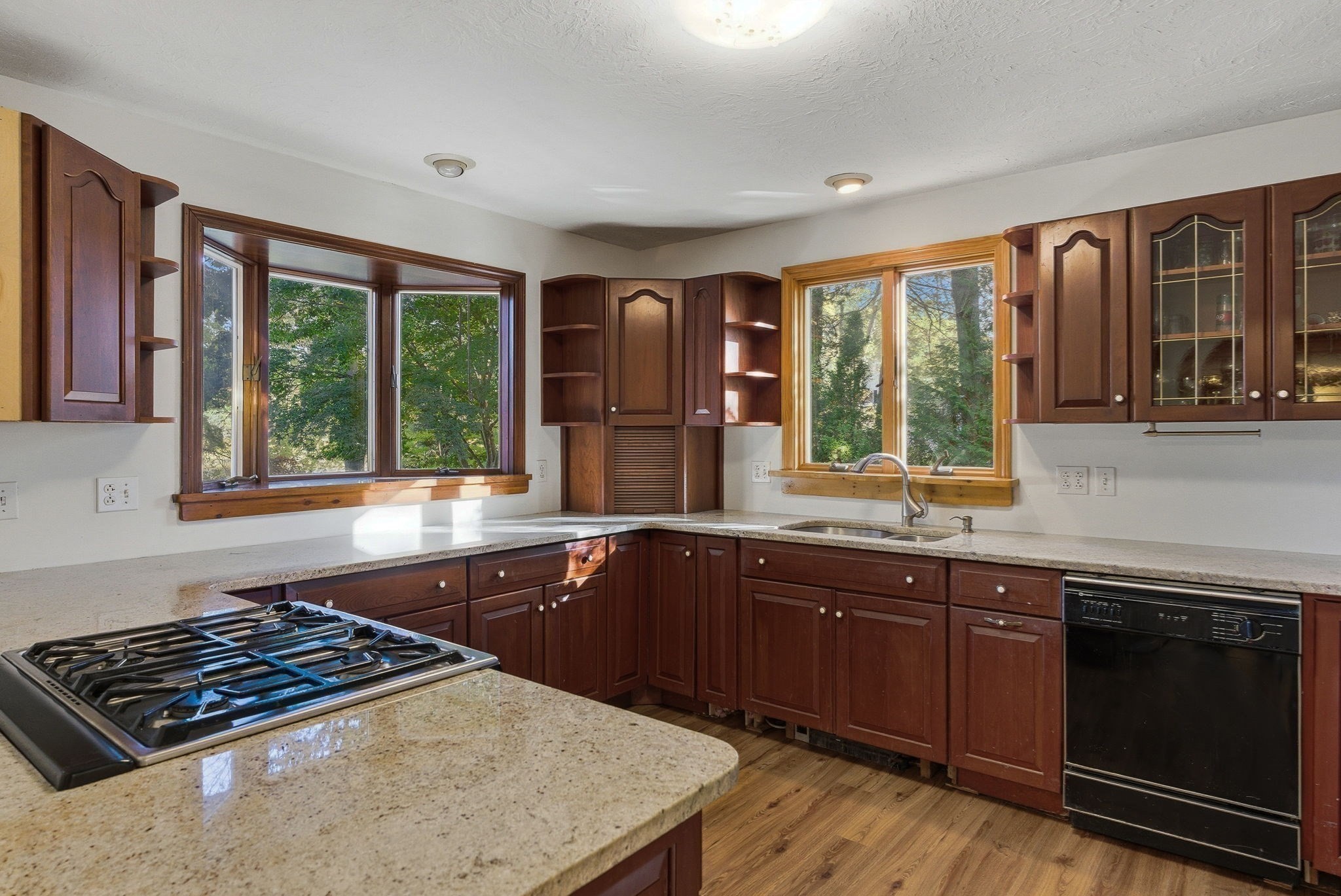 33 W Elm St, Hopkinton, MA 01748 - Image 18