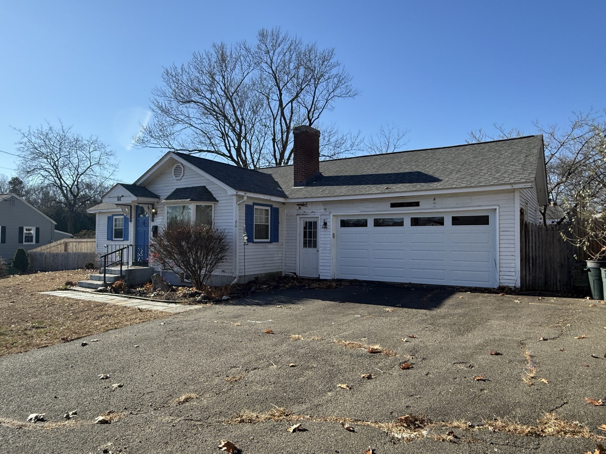 98 Greenpoint Cir, Chicopee, MA 01020 - Image 2