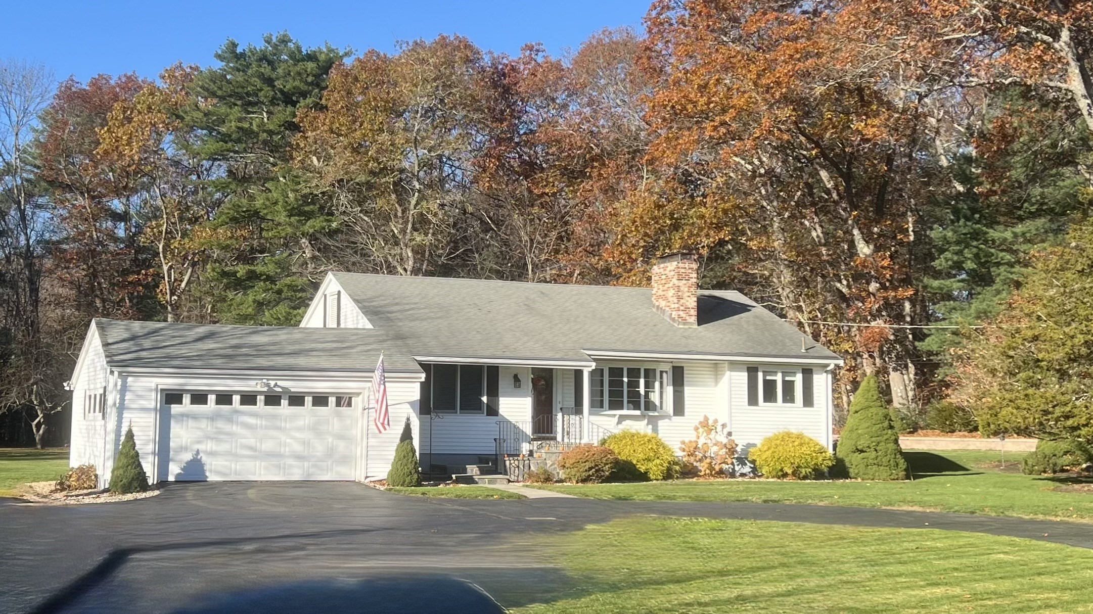 79 Topsfield Rd, Wenham, MA 01984