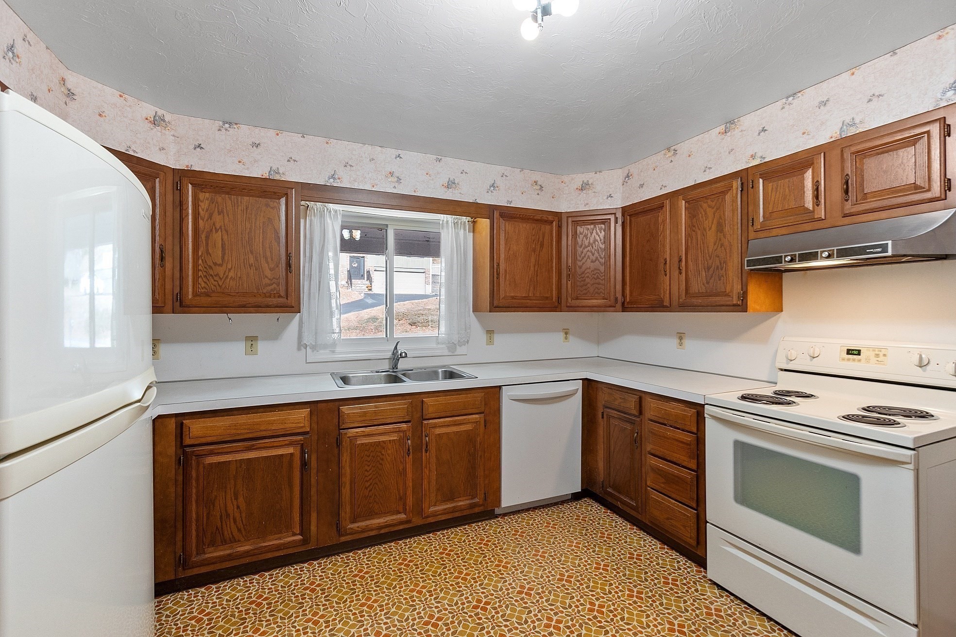 24 North St, Leominster, MA 01453 - Image 13