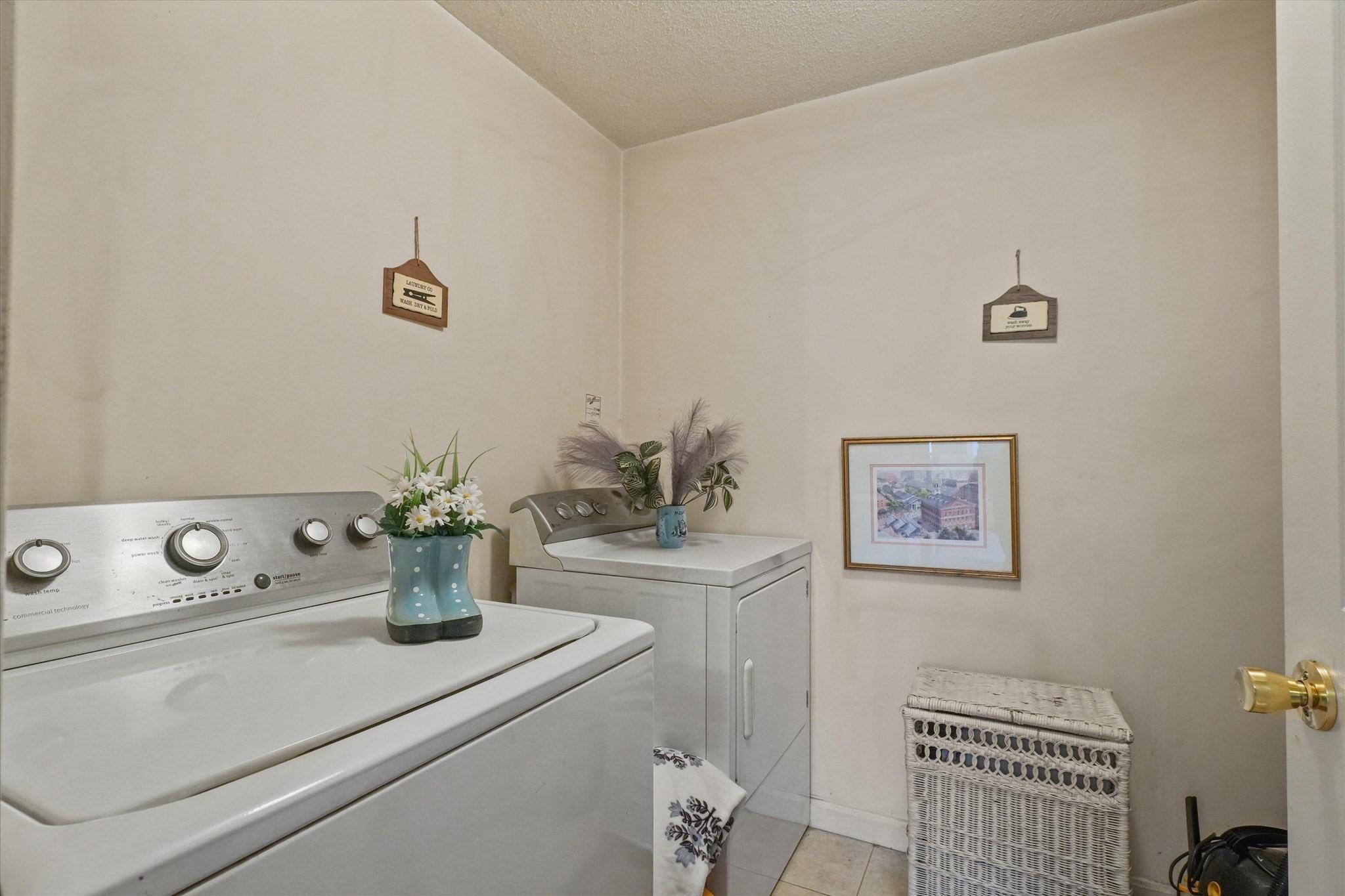 9 Ledgewood Way Unit 6, Peabody, MA 01960 - Image 27