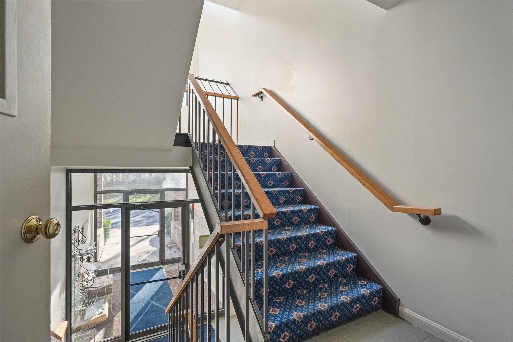 9 Ledgewood Way Unit 6, Peabody, MA 01960 - Image 5