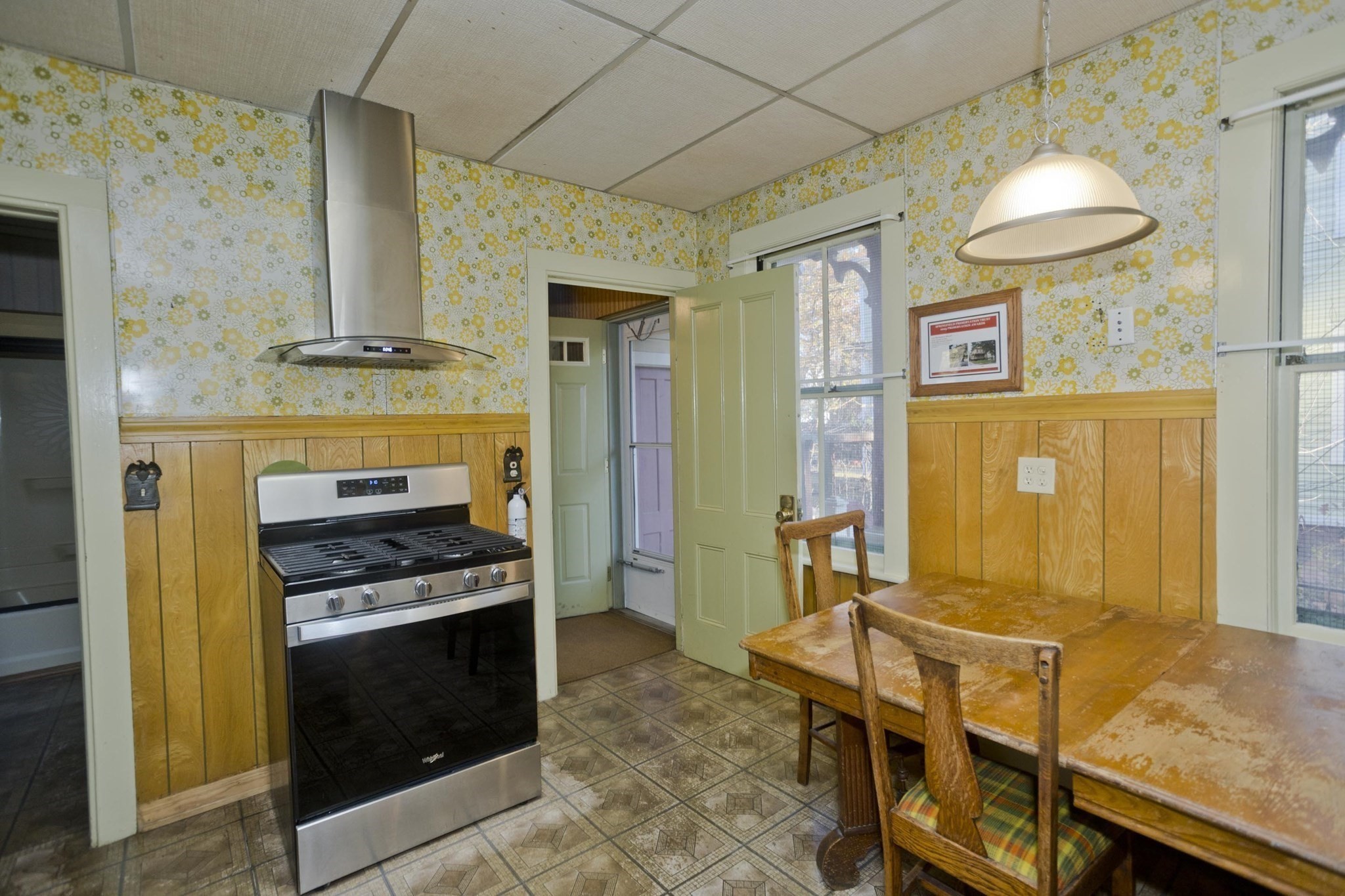 115 Thompson St, Springfield, MA 01109 - Image 22