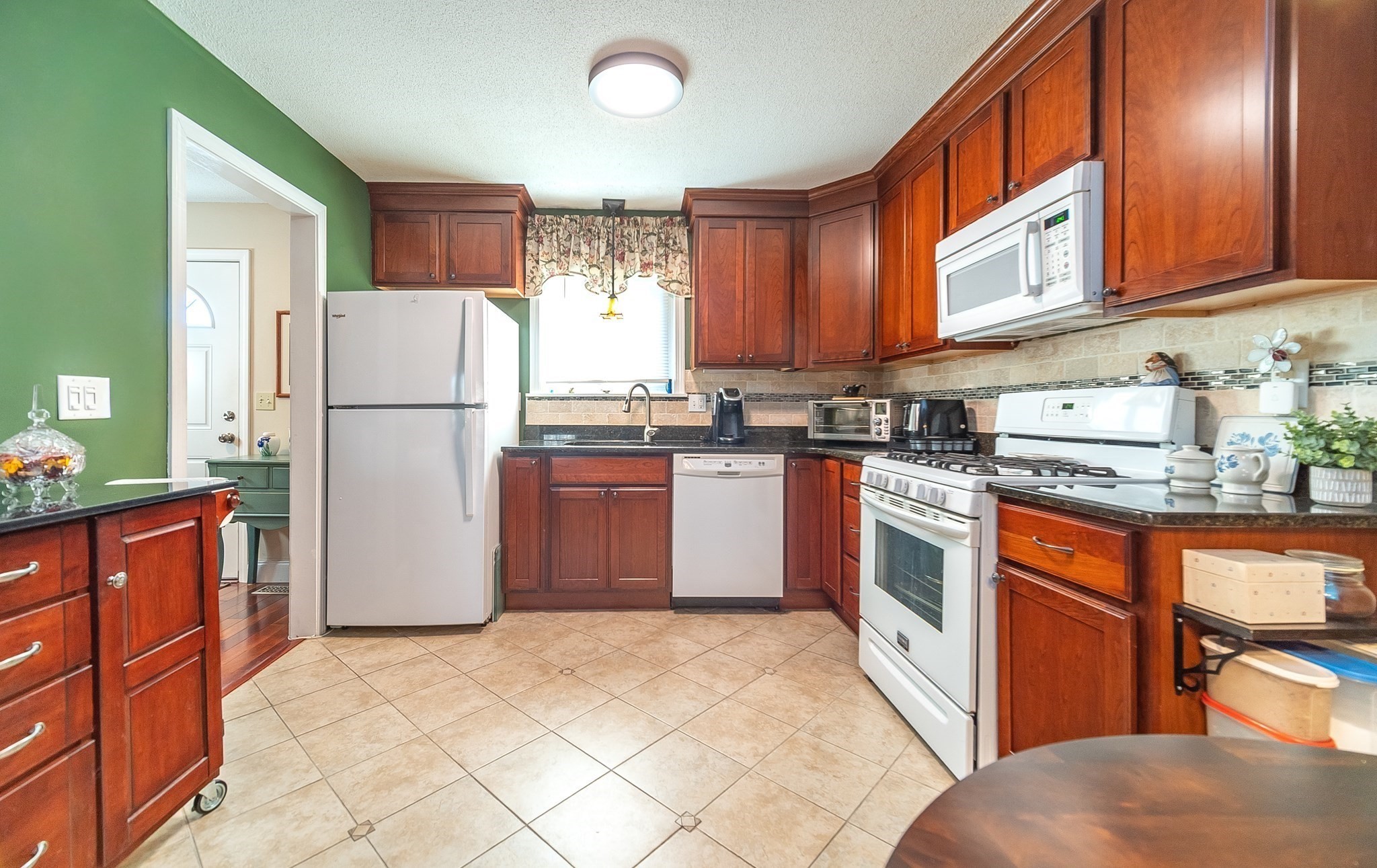 172 Beekman Dr Unit 172, Agawam, MA 01001 - Image 12