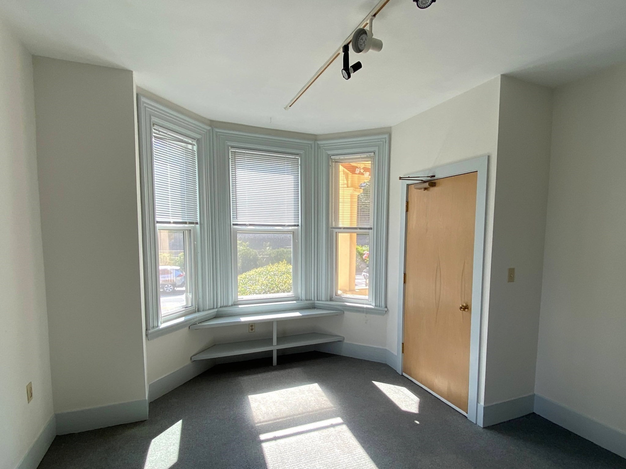1075 Washington St, Newton, MA 02465 - Image 2