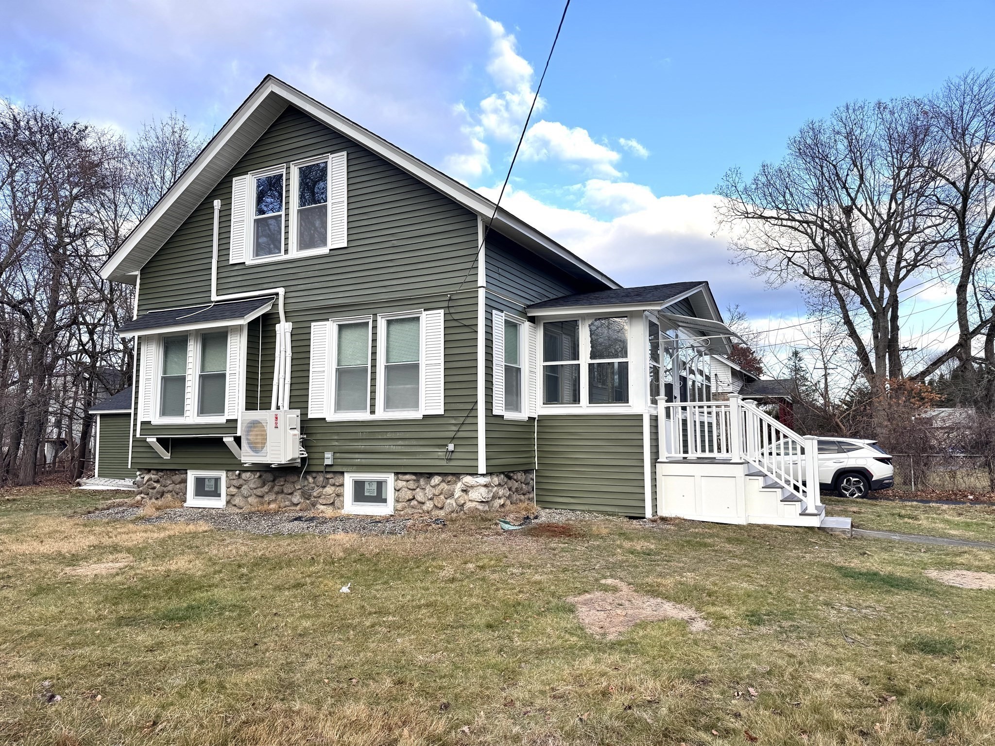 9 Idalla Ave, Worcester, MA 01606