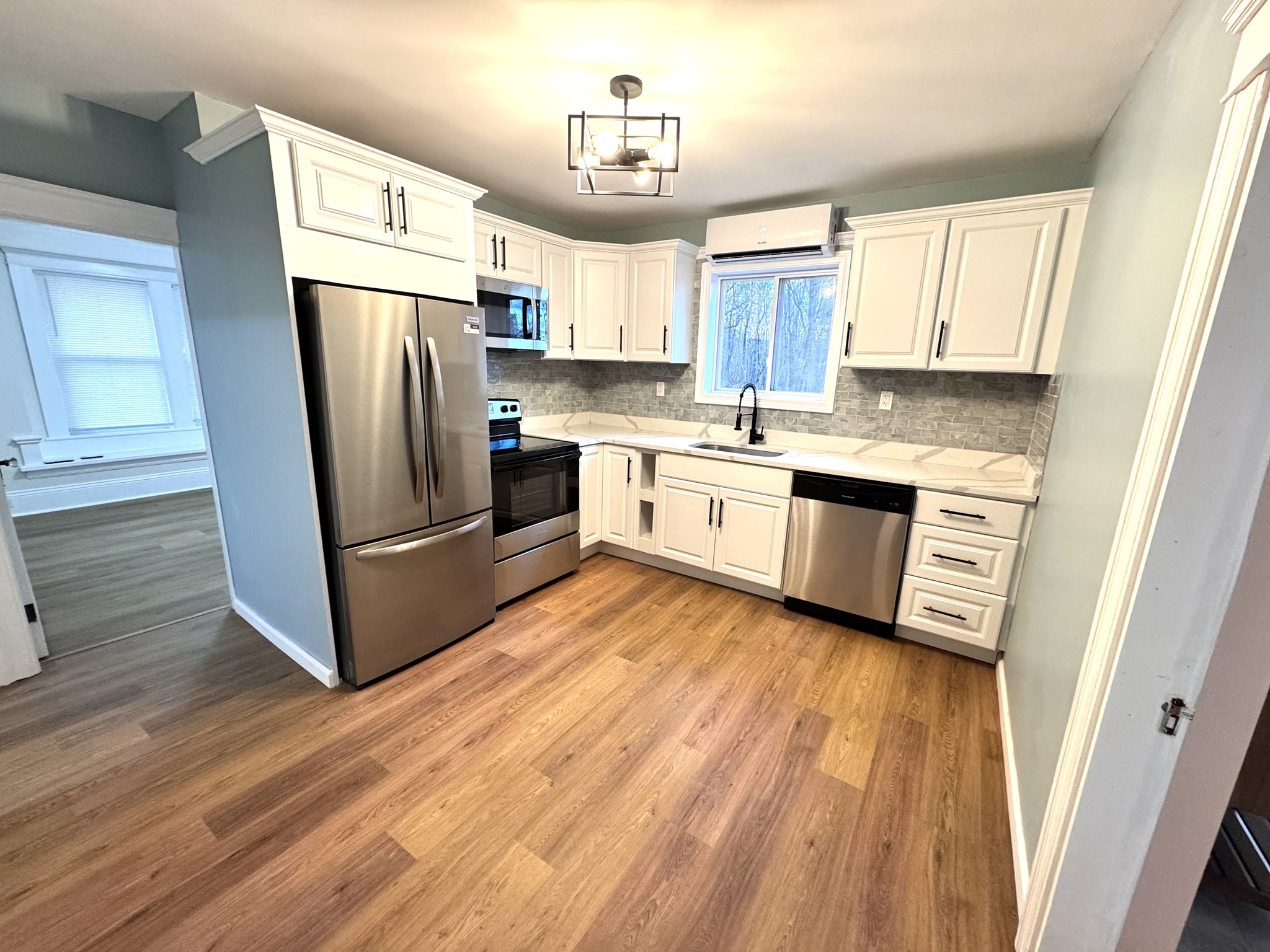 9 Idalla Ave, Worcester, MA 01606 - Image 4