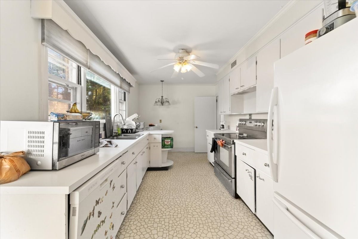 24 Highland Ter, Taunton, MA 02780 - Image 9