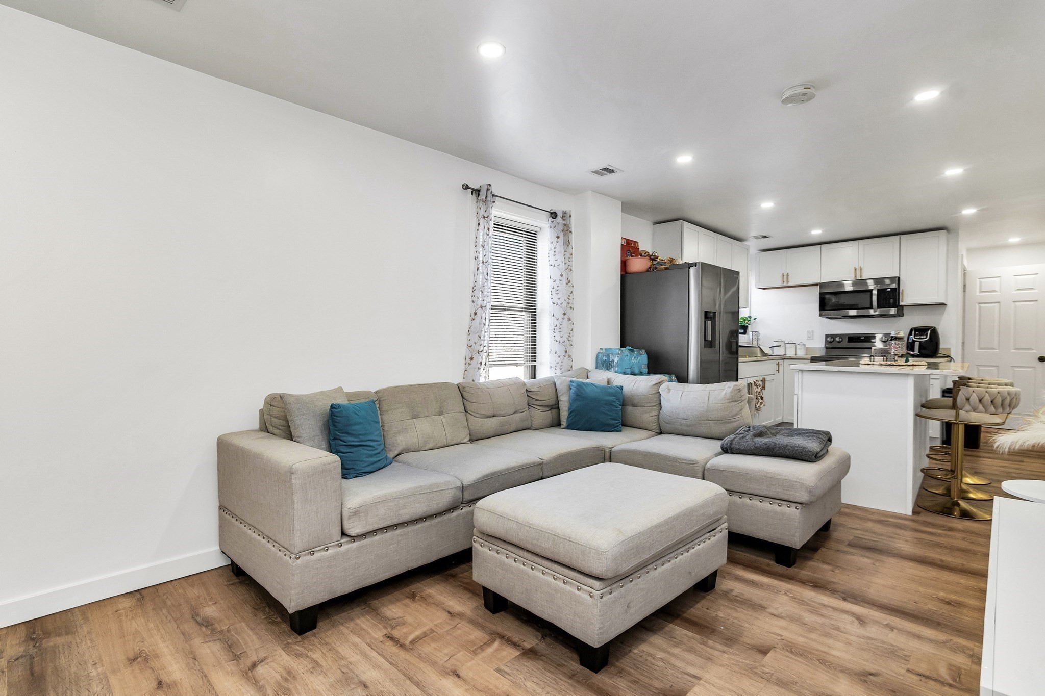 132 S Broadway, Lawrence, MA 01843 - Image 25