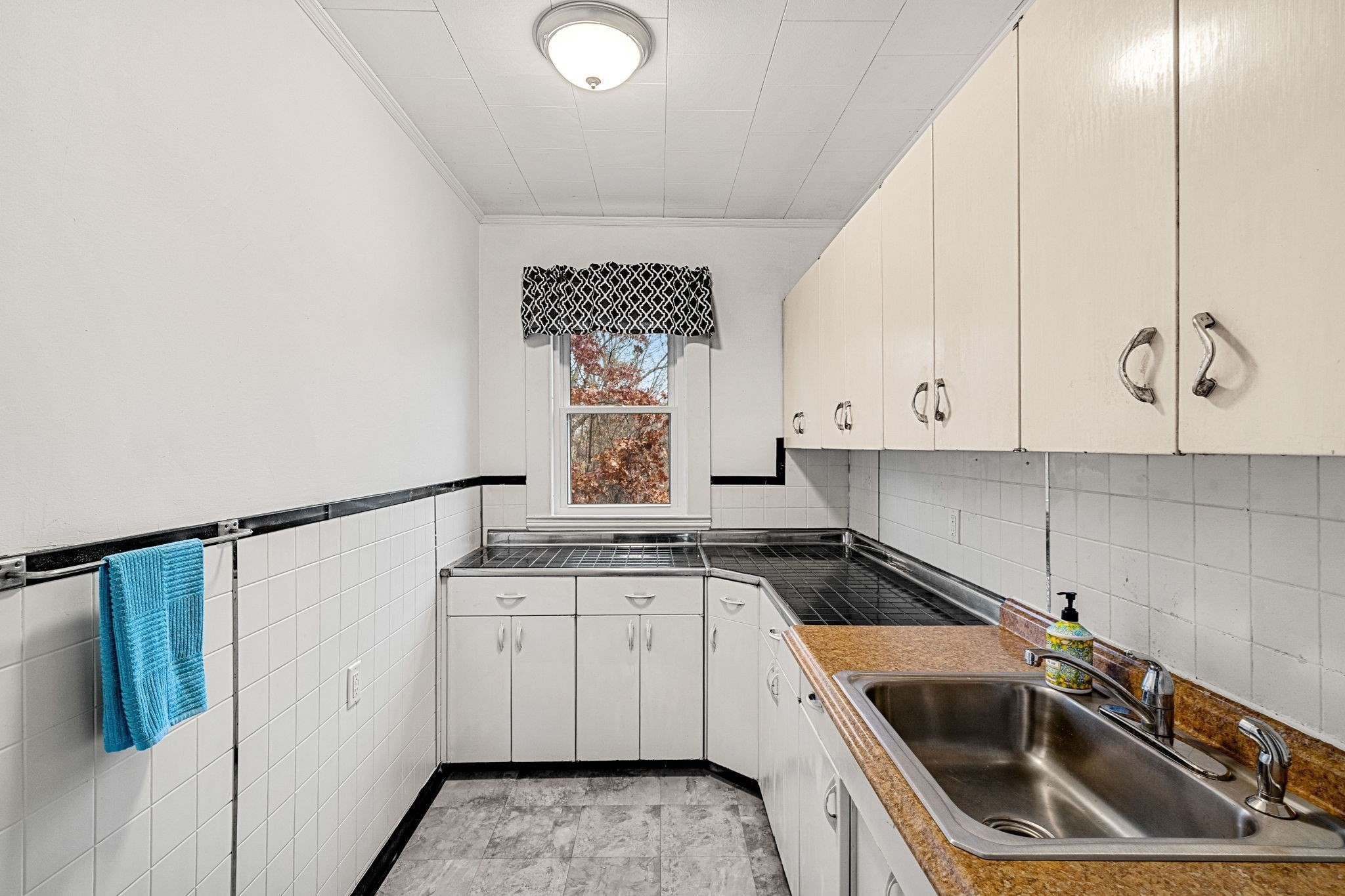 11 Devonshire Street, Lawrence, MA 01843 - Image 14