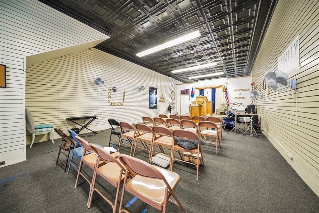 321 High St, Holyoke, MA 01040 - Image 4