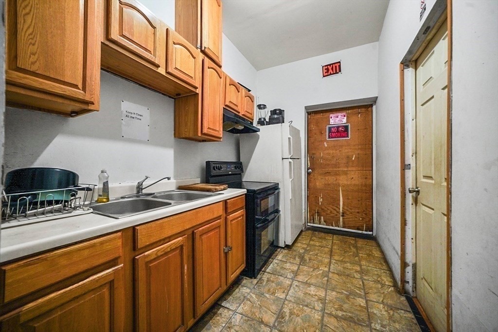 321 High St, Holyoke, MA 01040 - Image 5