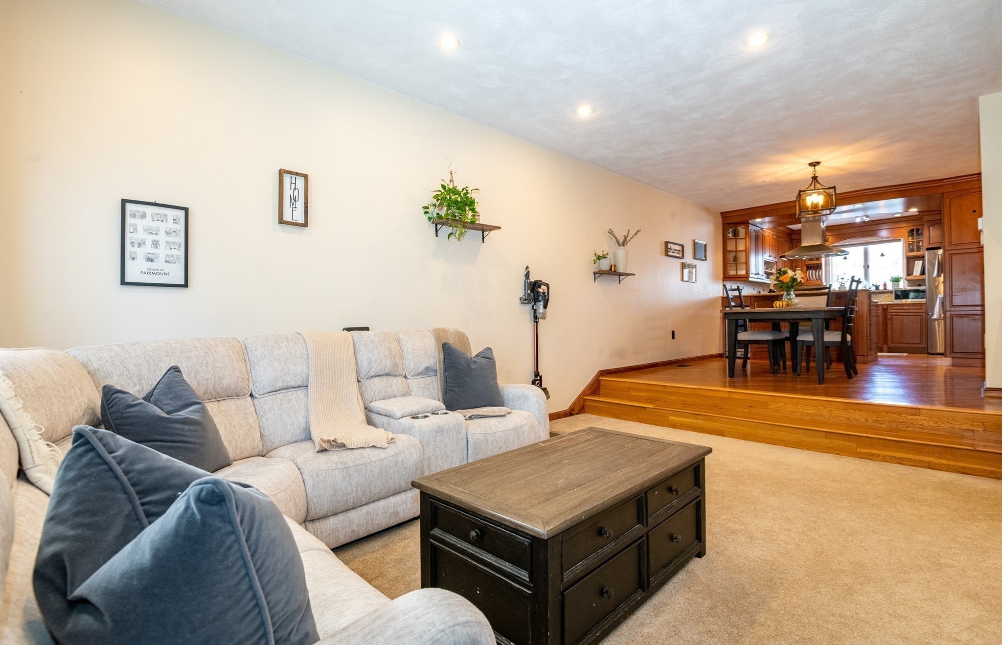 905 Sherwood Forest Ln. Unit 905, Saugus, MA 01906 - Image 3