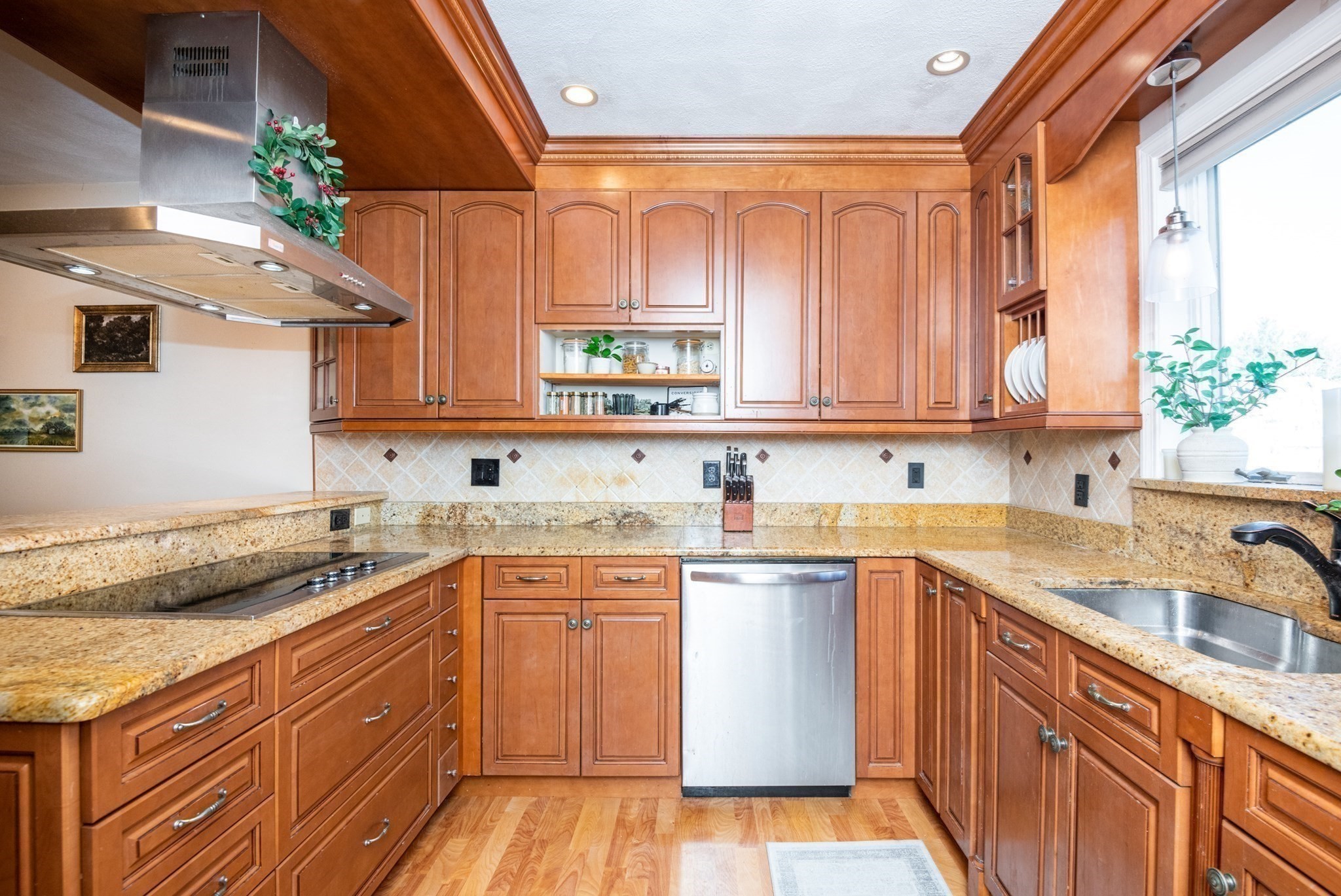 905 Sherwood Forest Ln. Unit 905, Saugus, MA 01906 - Image 8