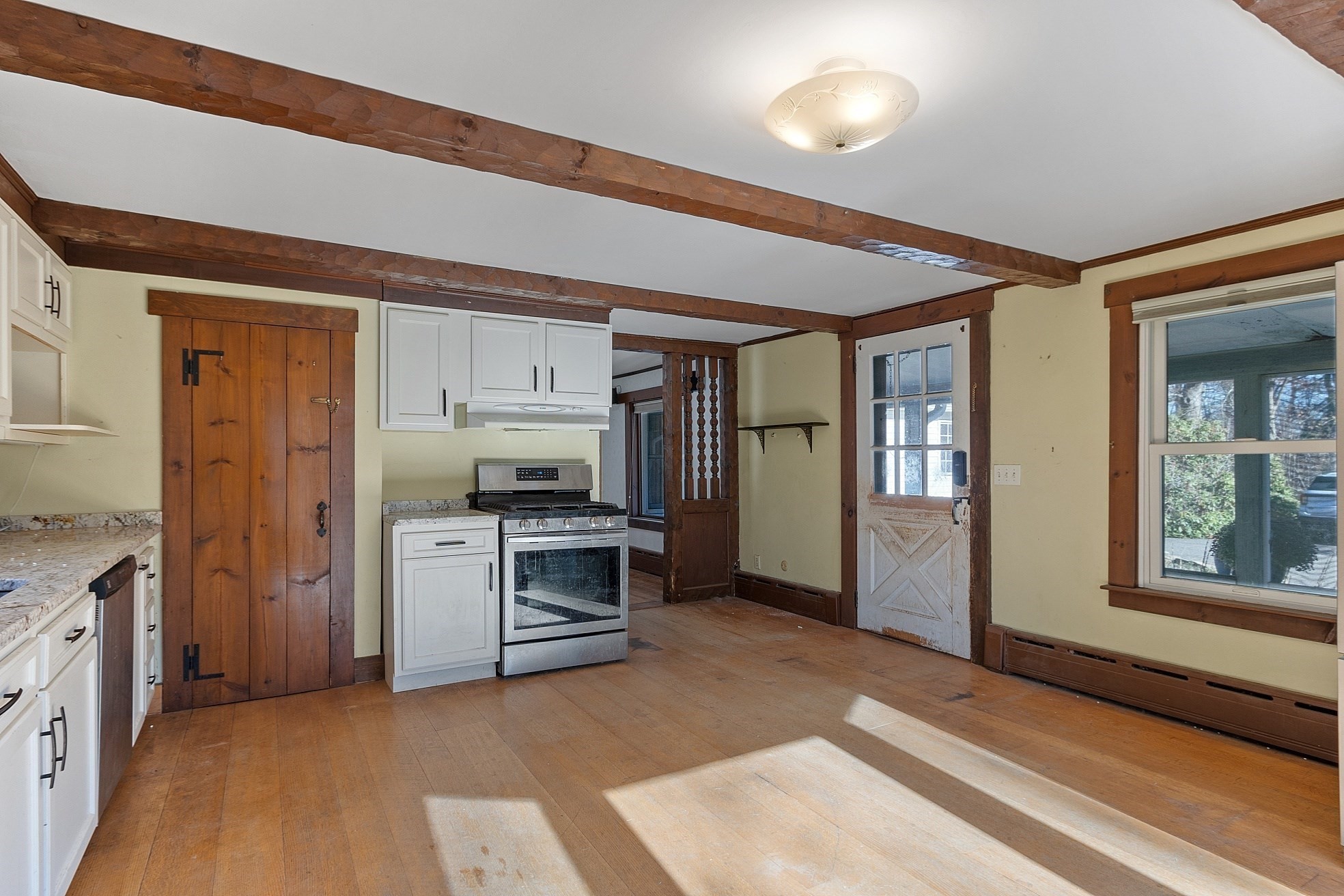 64 Chestnut St, Lunenburg, MA 01462 - Image 14
