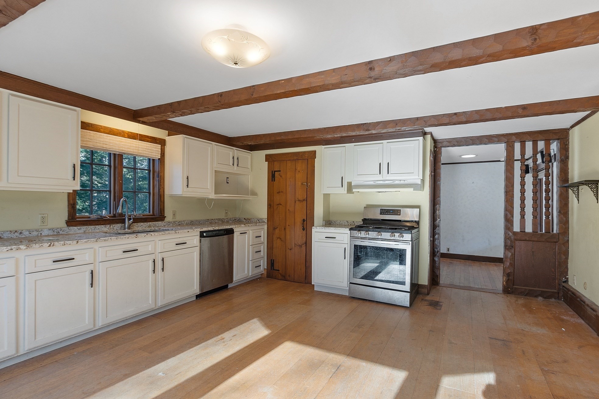 64 Chestnut St, Lunenburg, MA 01462 - Image 17