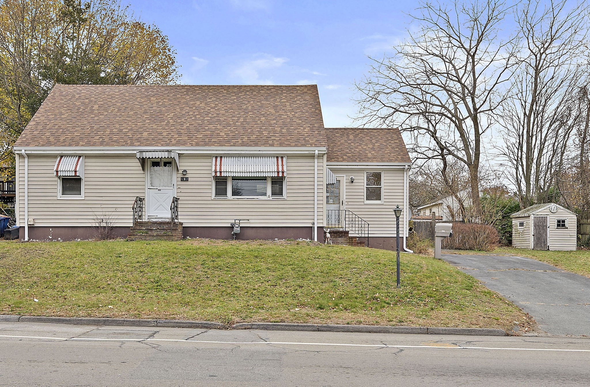 598 Church St, New Bedford, MA 02745