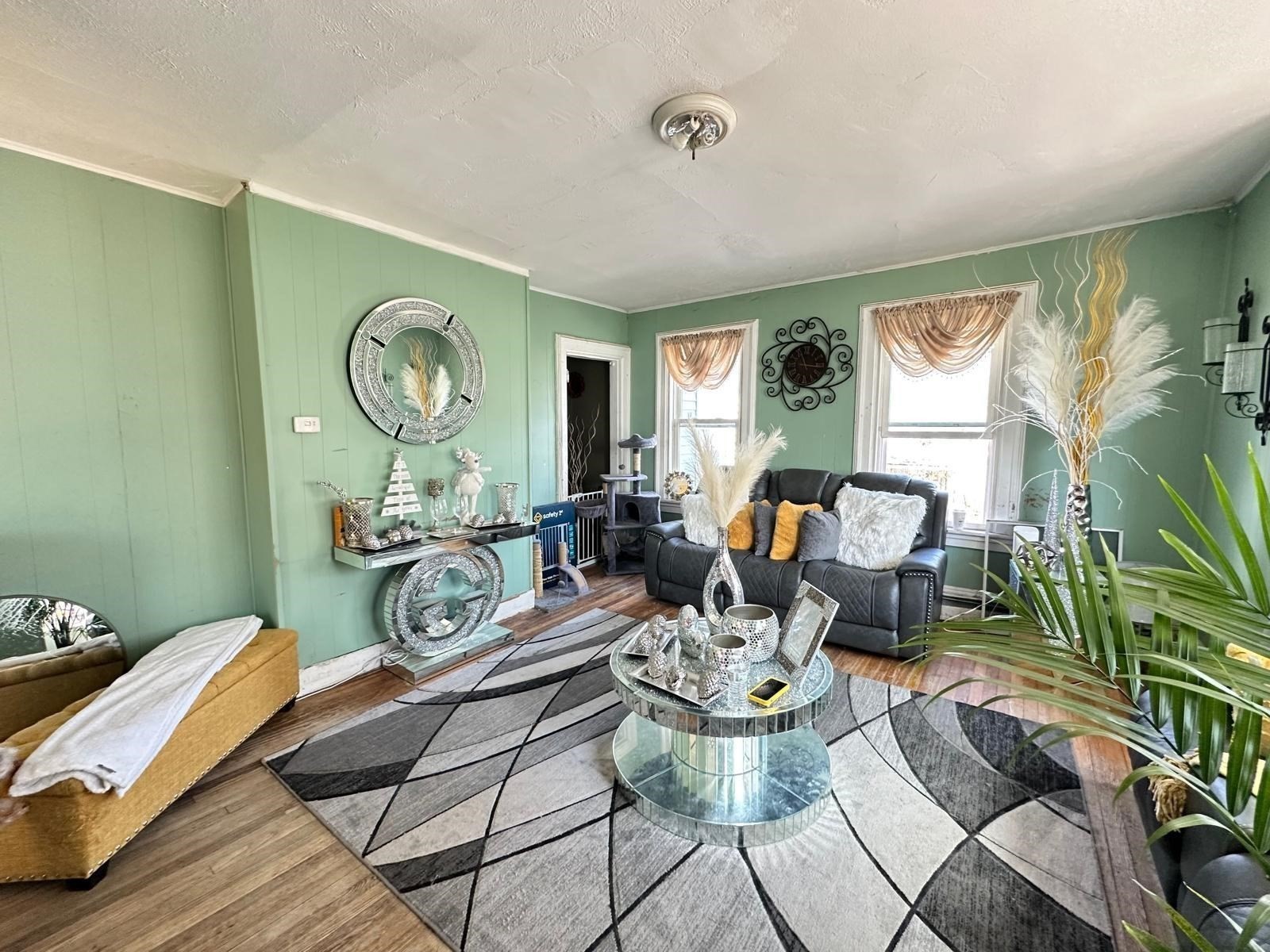 391 Pleasant St, Holyoke, MA 01040 - Image 2