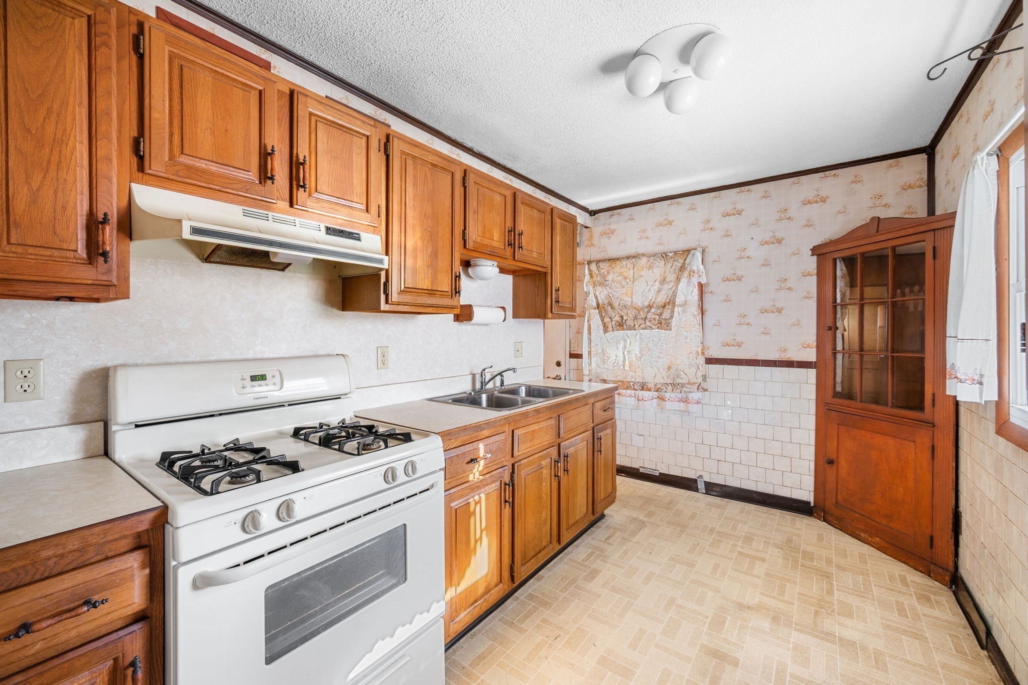 112 Hadley St, Malden, MA 02148 - Image 8