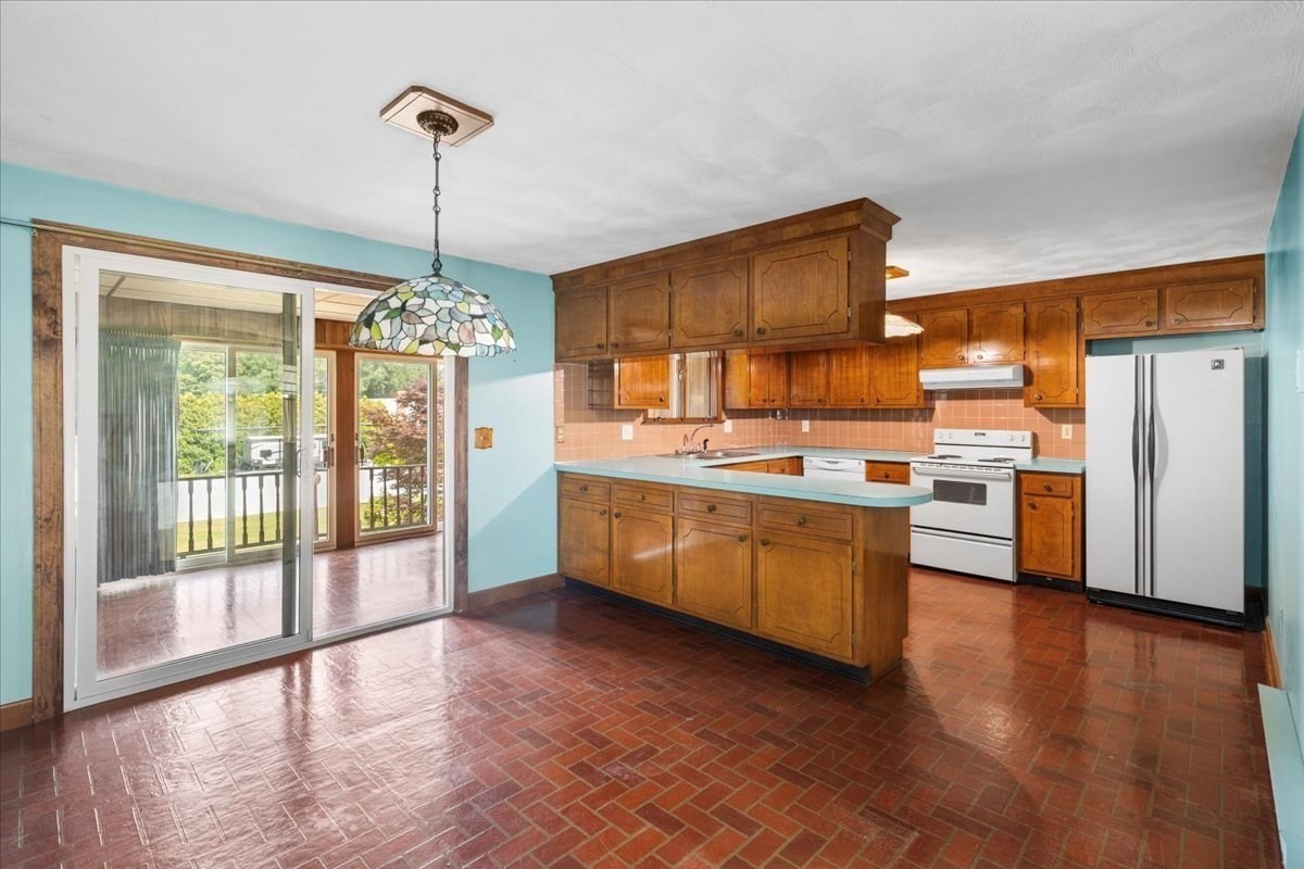 55 Donna Terrace, Taunton, MA 02780 - Image 10