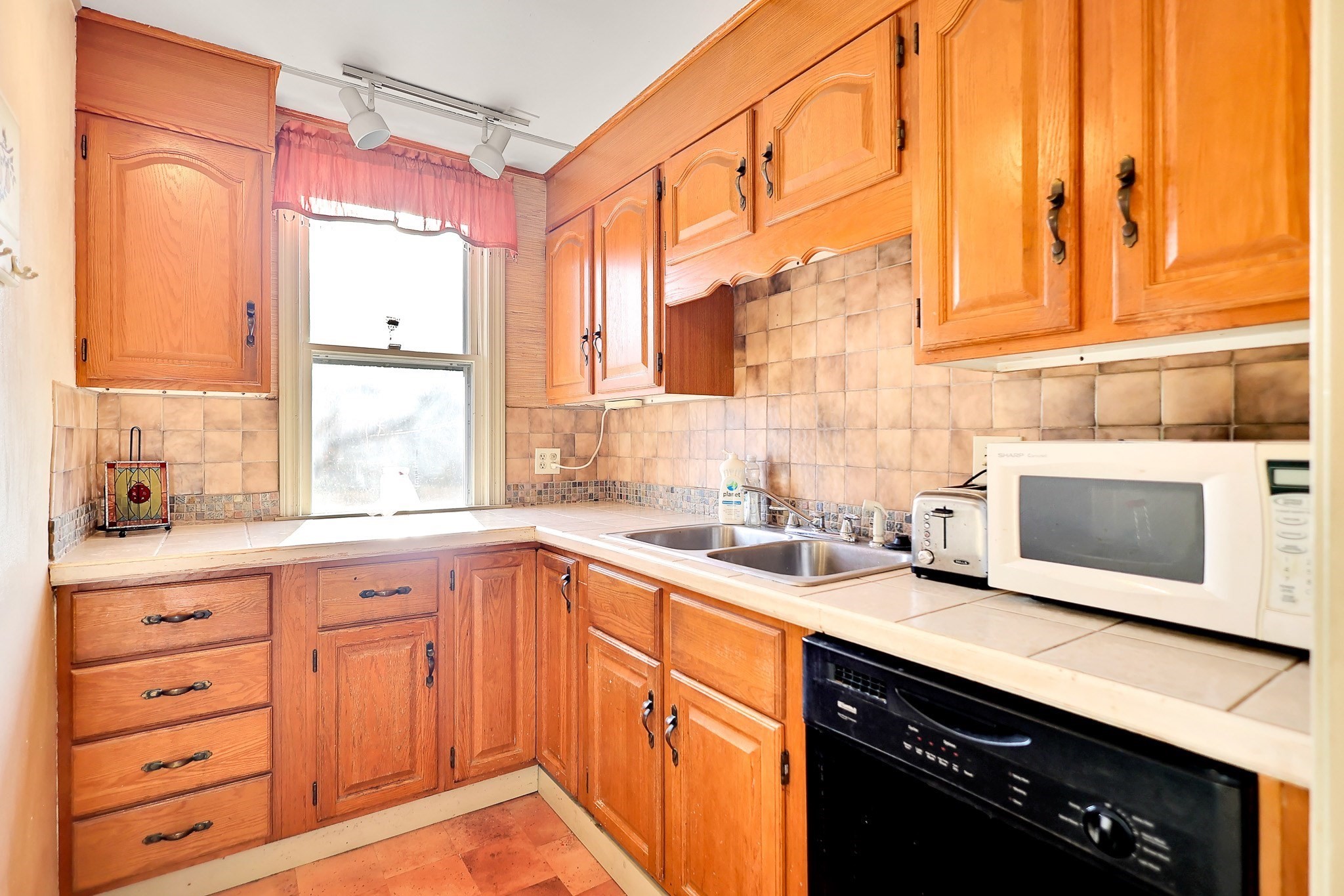 14 Tyler Street, Methuen, MA 01844 - Image 14