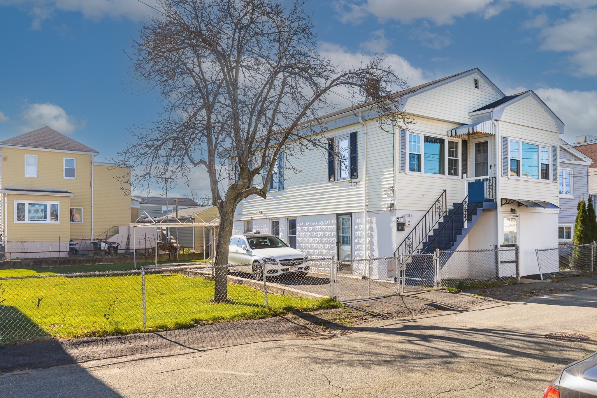 21 Beach Rd, Revere, MA 02151
