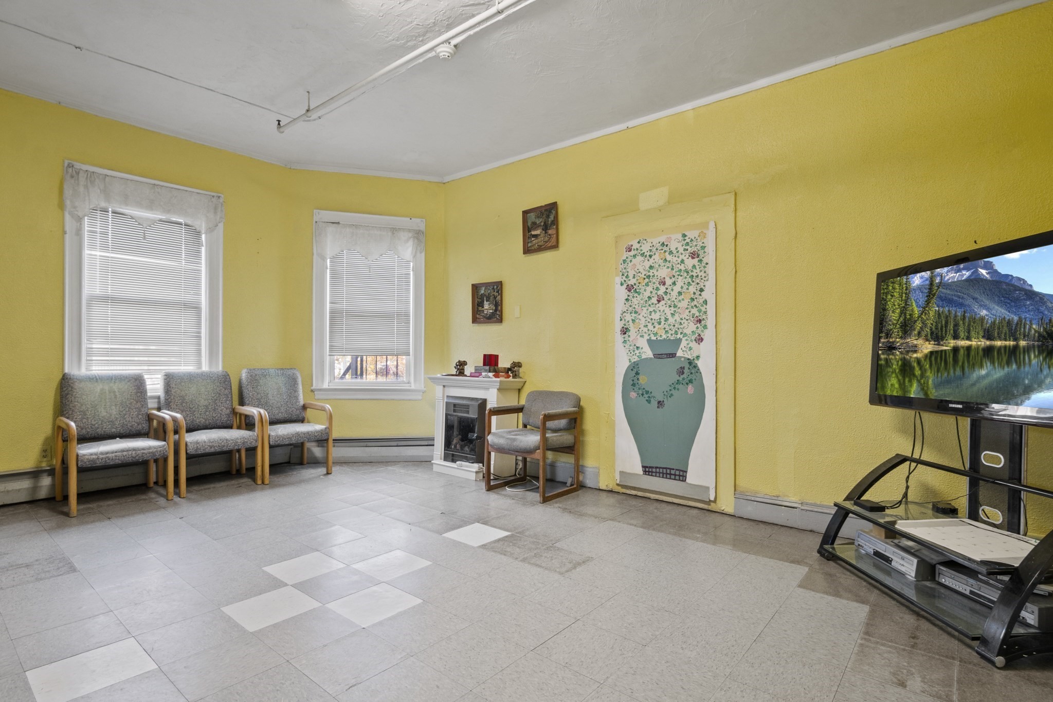 94 Princeton Boulevard, Lowell, MA 01851 - Image 11