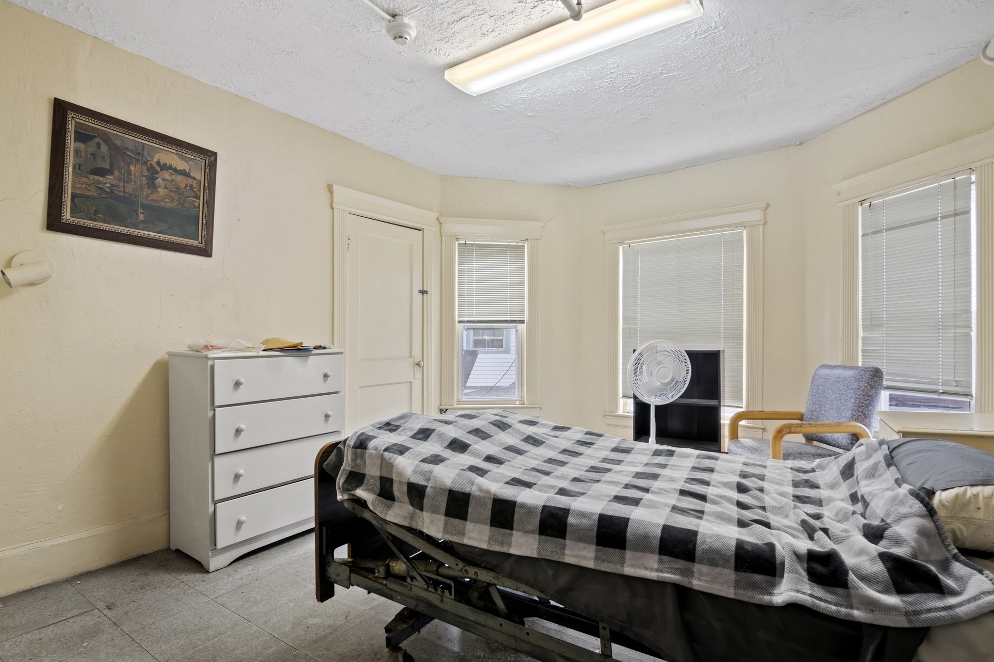 94 Princeton Boulevard, Lowell, MA 01851 - Image 25