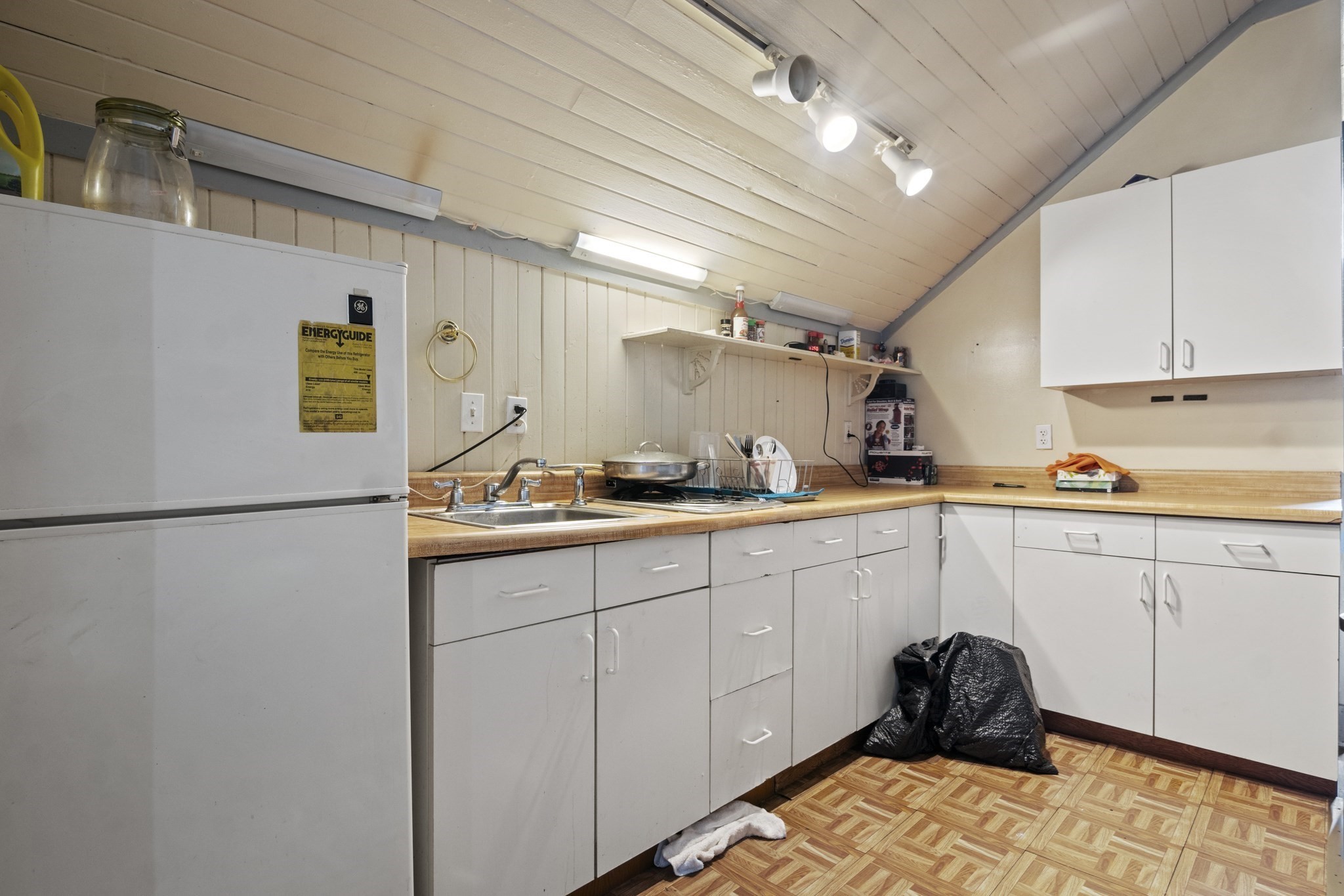 94 Princeton Boulevard, Lowell, MA 01851 - Image 30