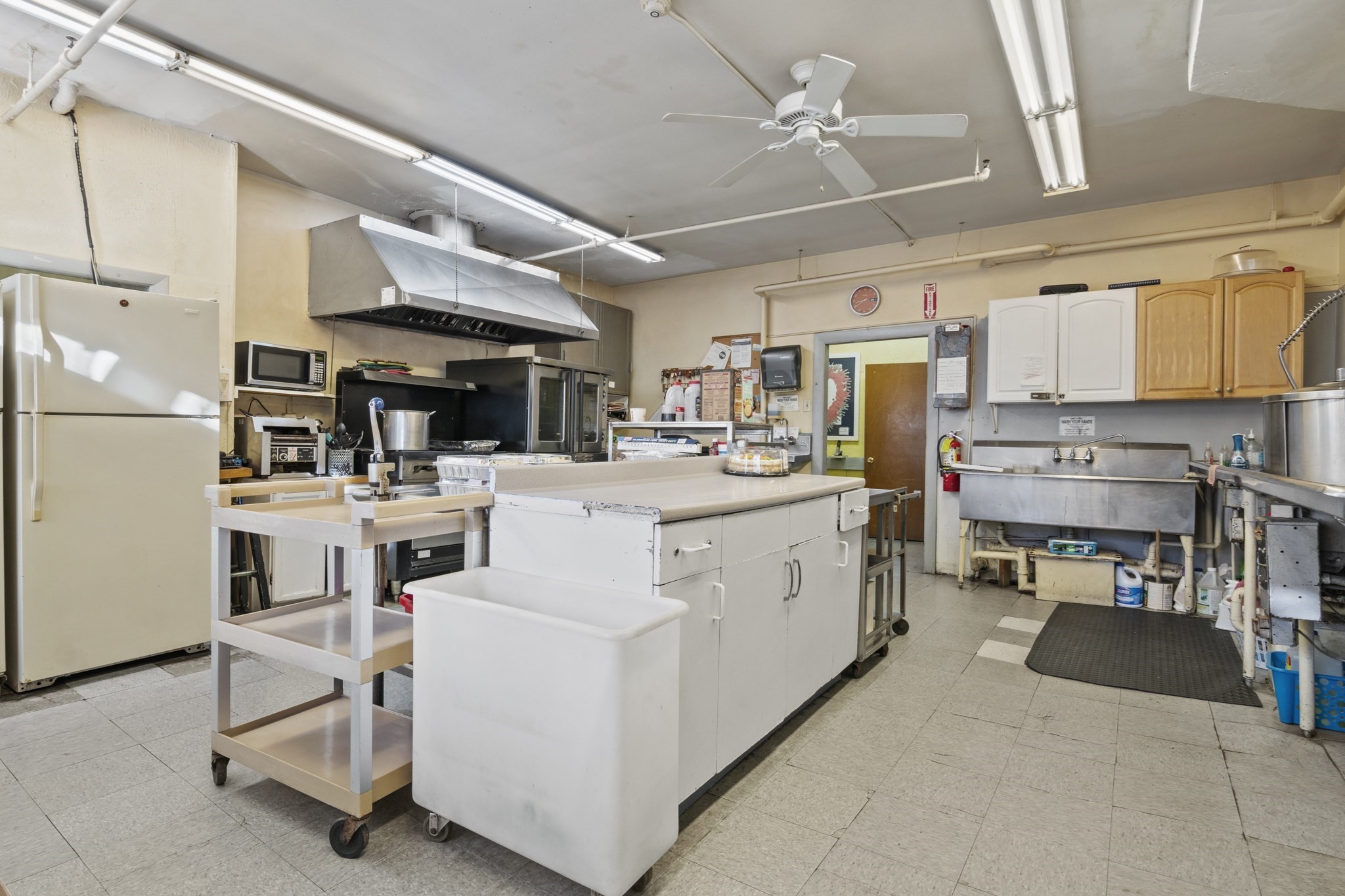 94 Princeton Boulevard, Lowell, MA 01851 - Image 8