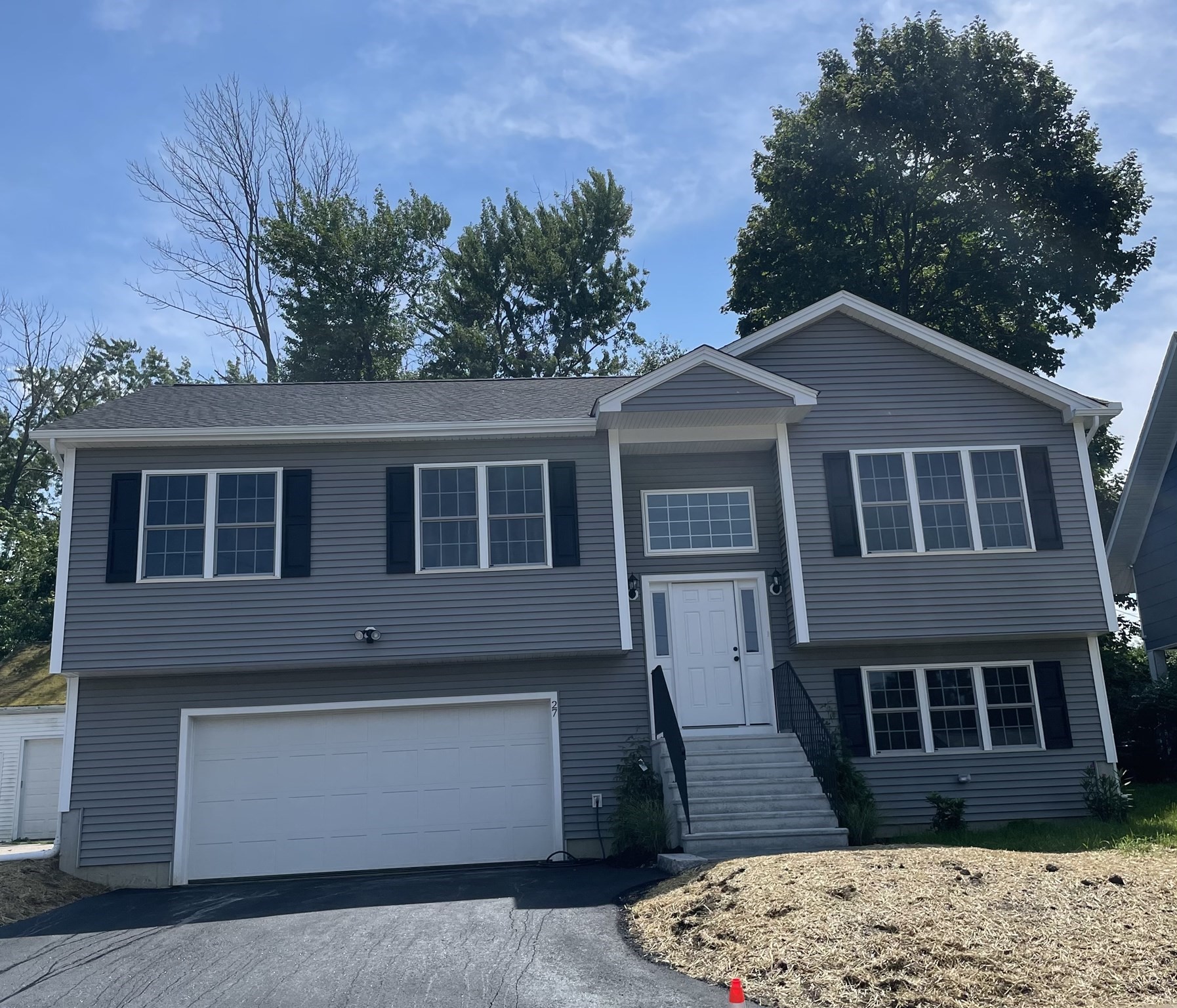 27 Havana Rd, Worcester, MA 01603