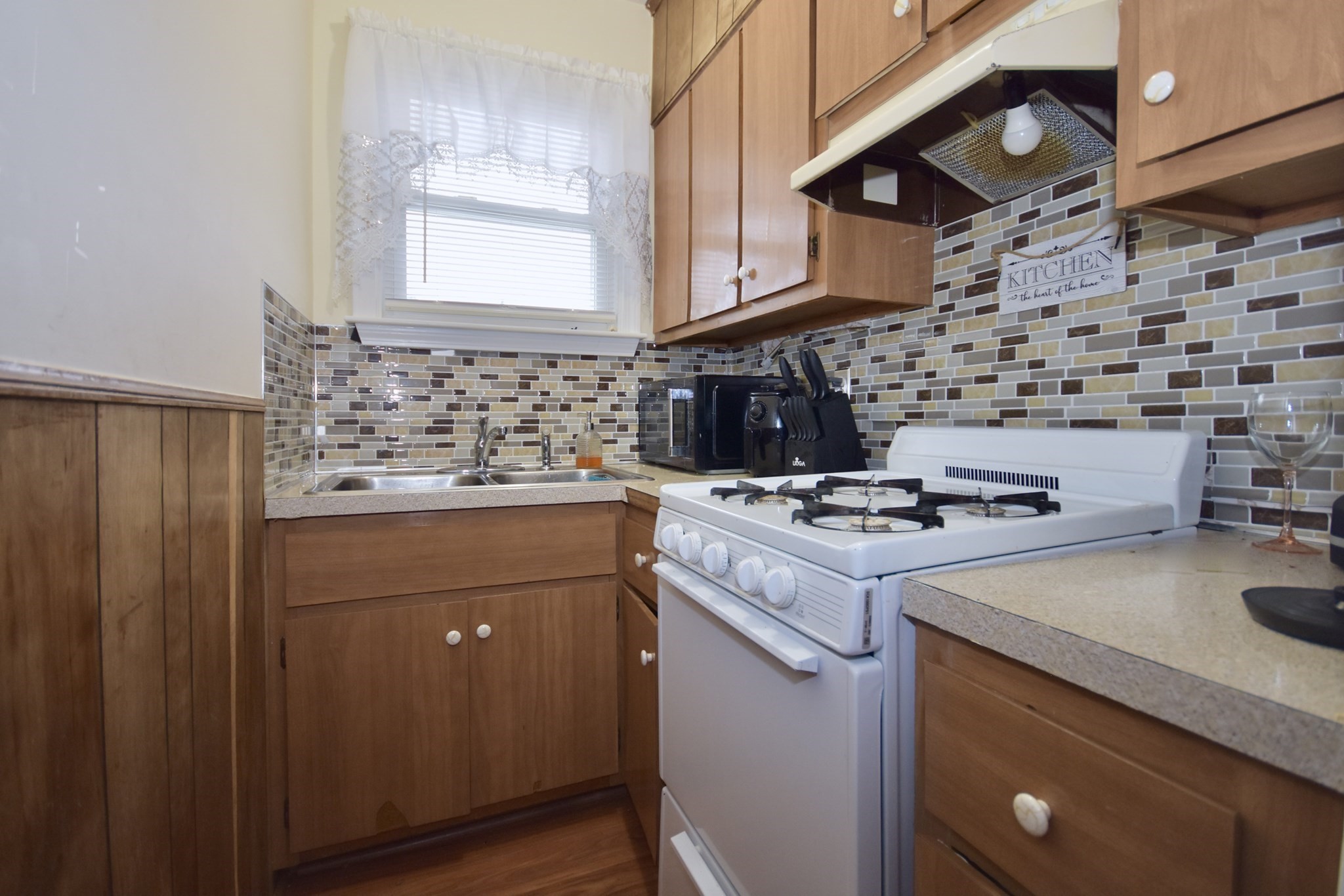 52 Swift St, New Bedford, MA 02740 - Image 12