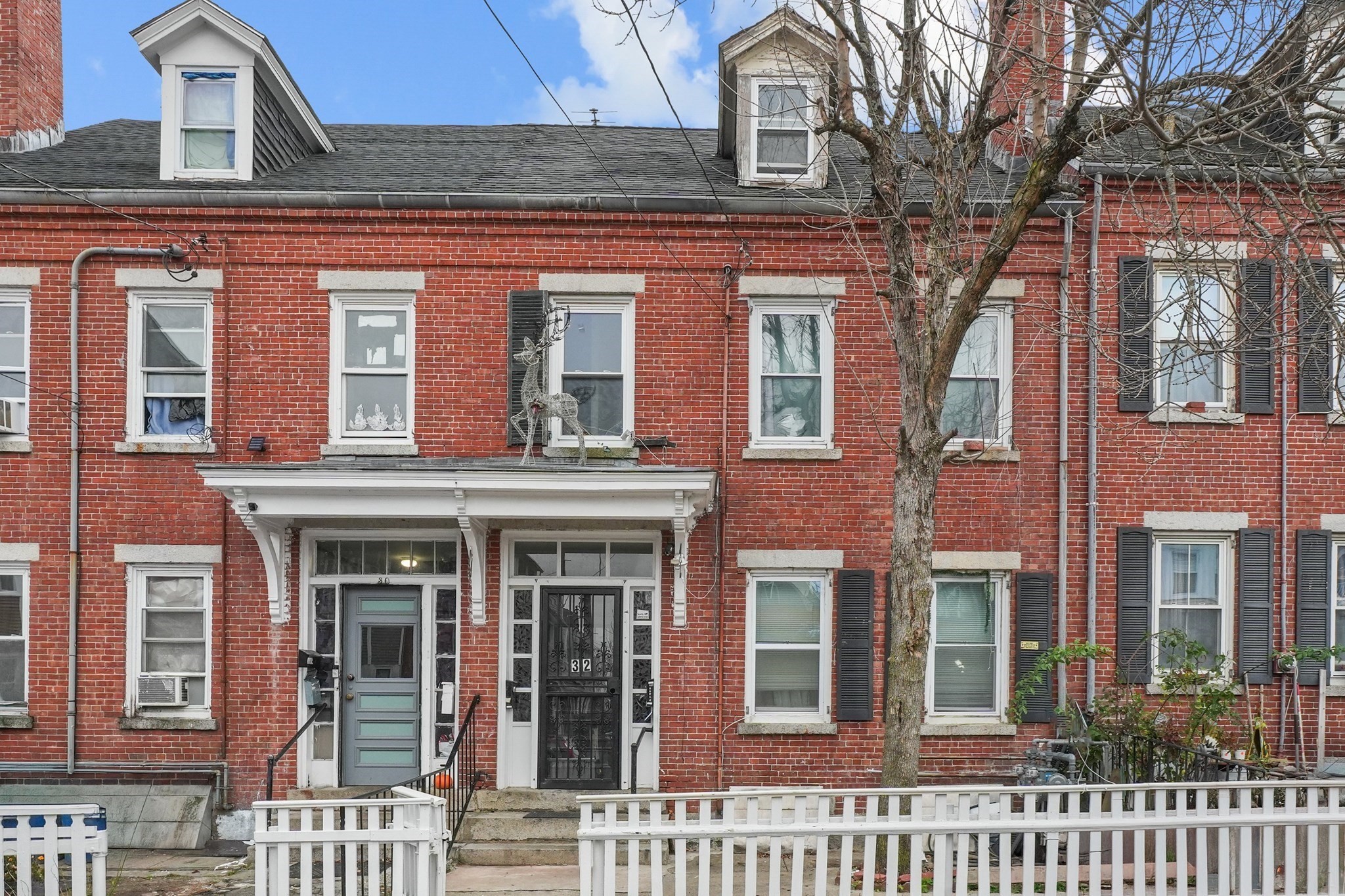 32 Orchard St, Lawrence, MA 01840 - Image 2