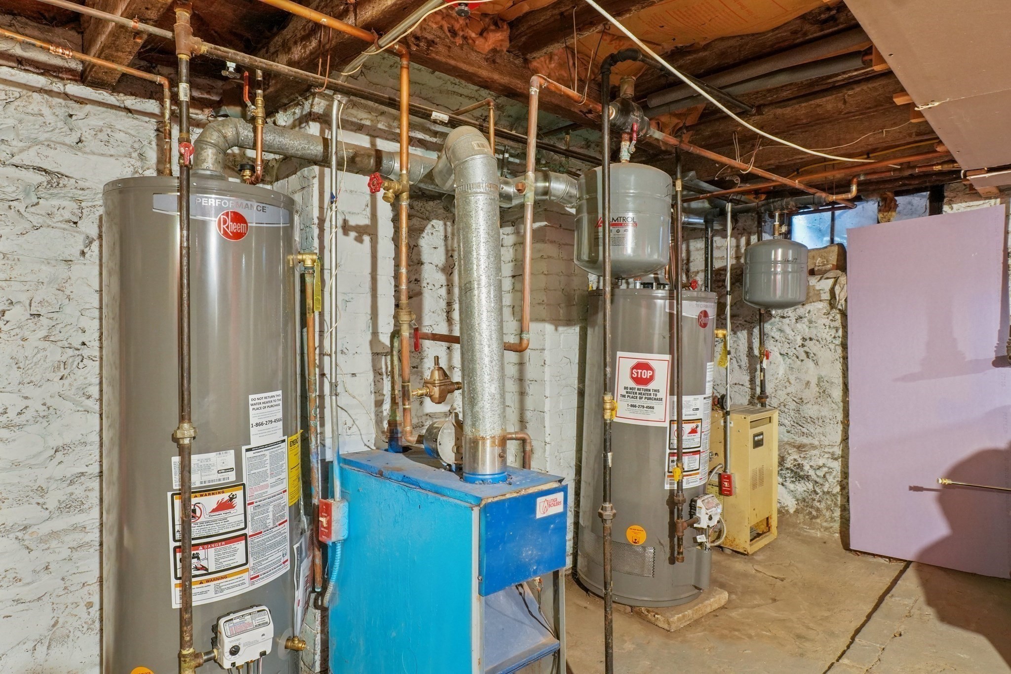 32 Orchard St, Lawrence, MA 01840 - Image 19