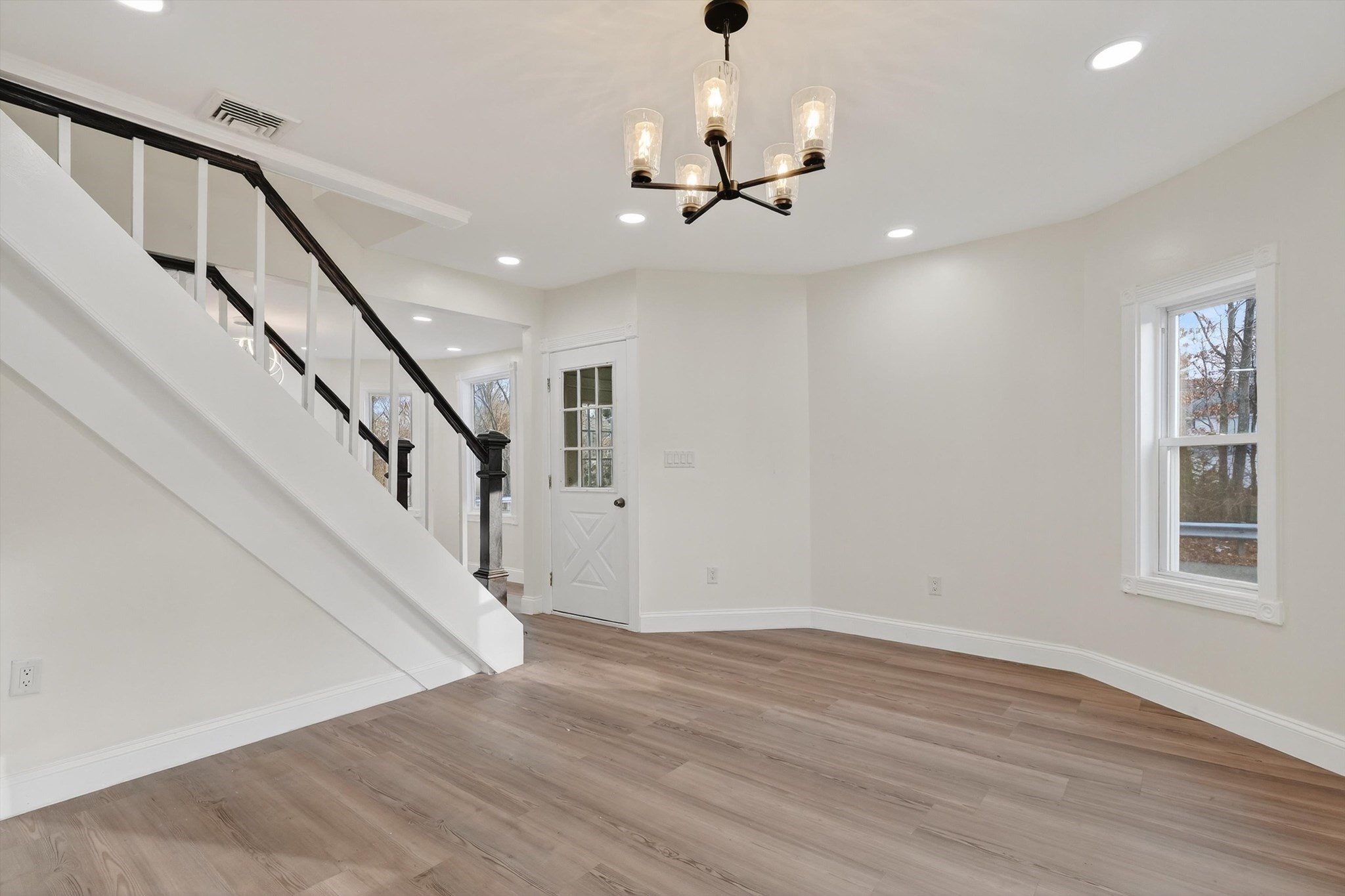 24 Railroad St, Methuen, MA 01844 - Image 6