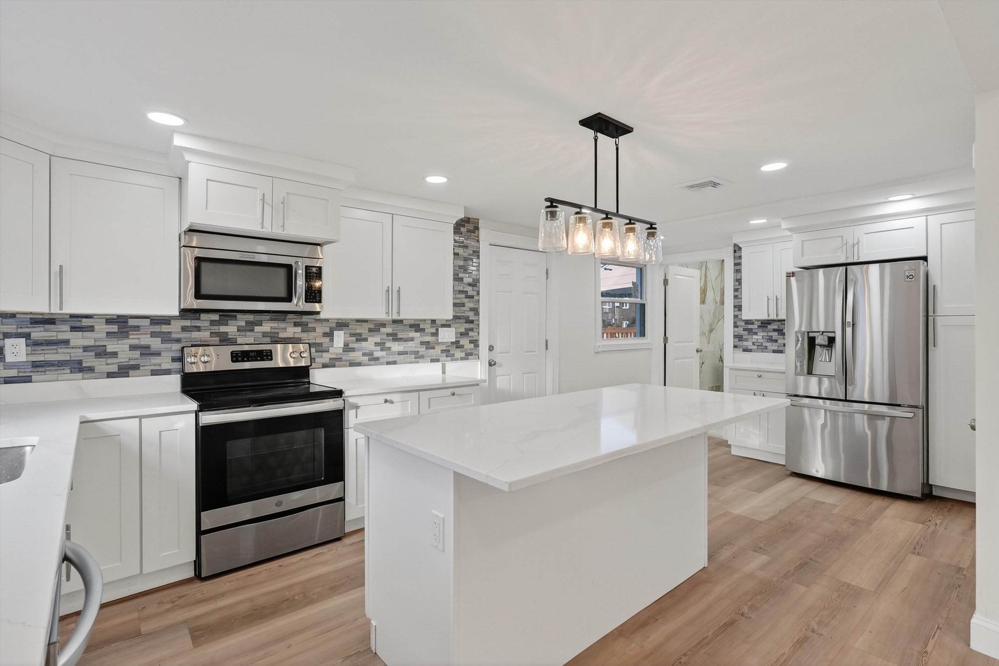 24 Railroad St, Methuen, MA 01844 - Image 7