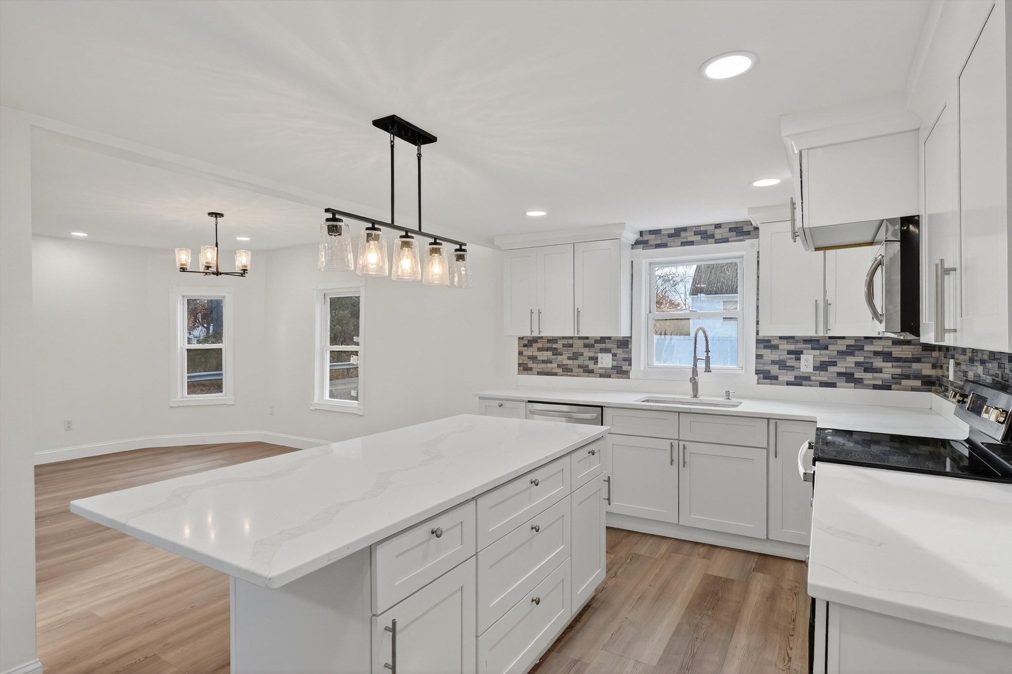 24 Railroad St, Methuen, MA 01844 - Image 9