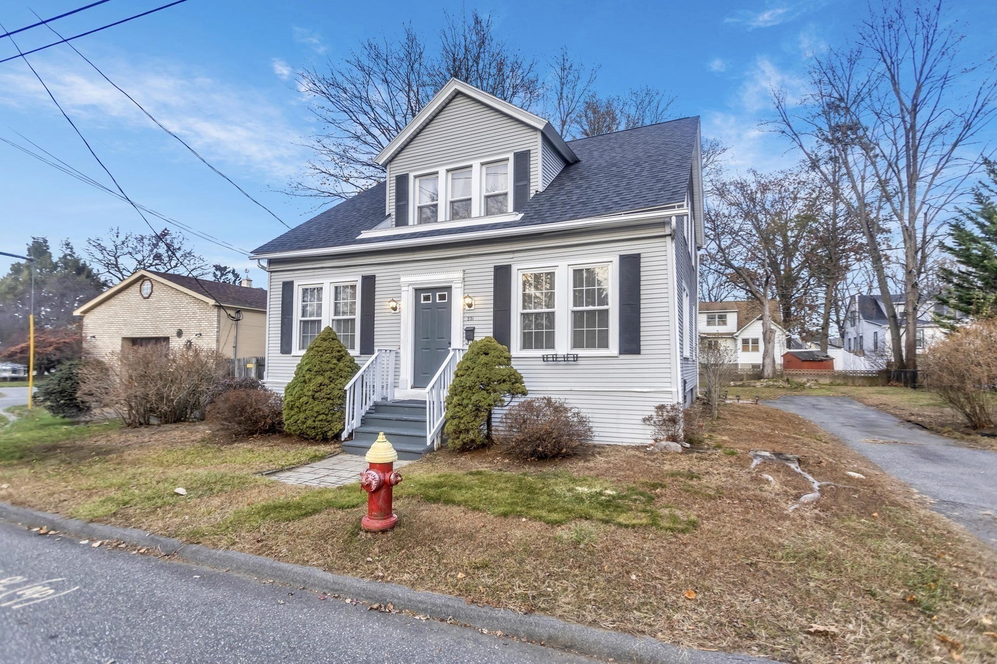 231 Wheatland Ave, Chicopee, MA 01020
