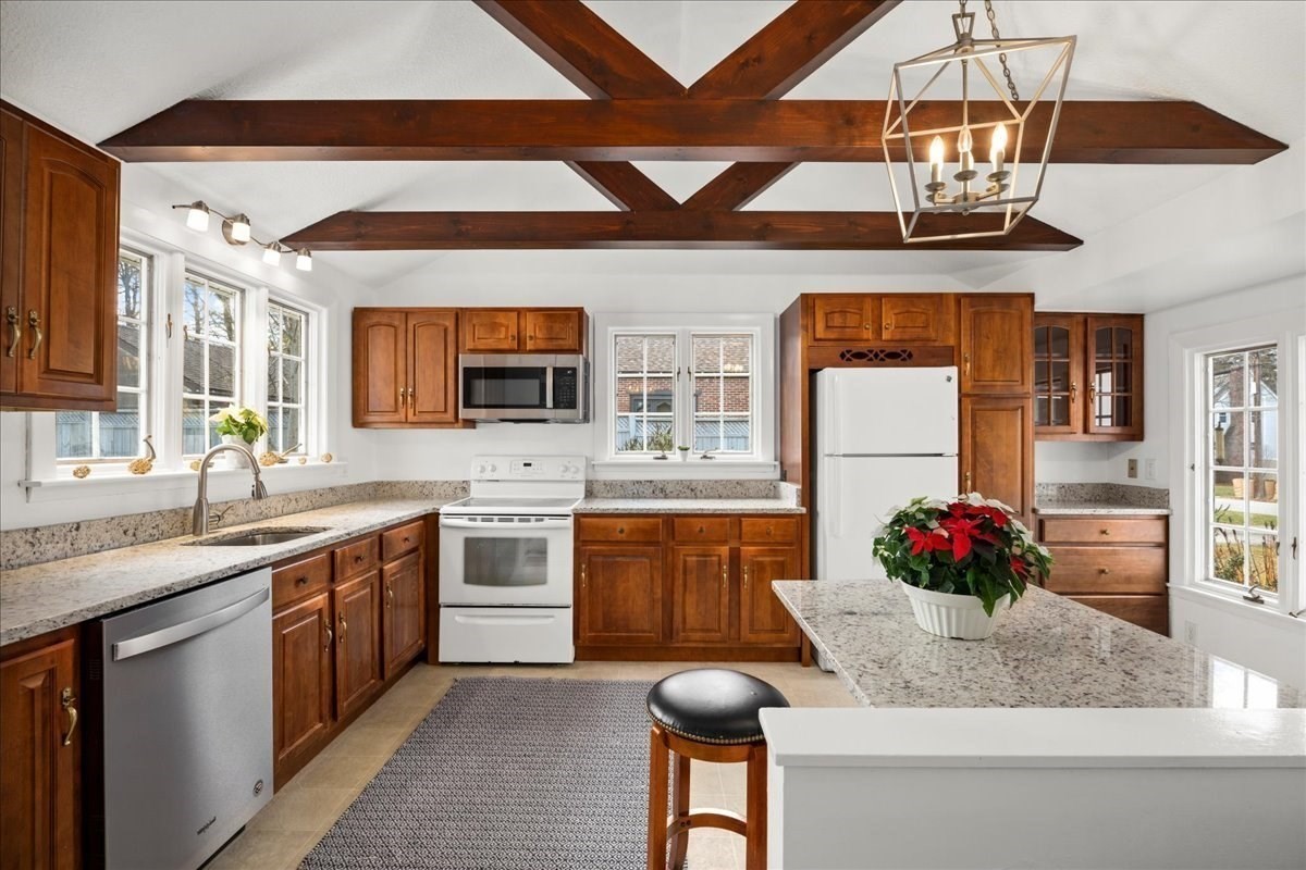 13 Kenilworth Road, Shrewsbury, MA 01545 - Image 9