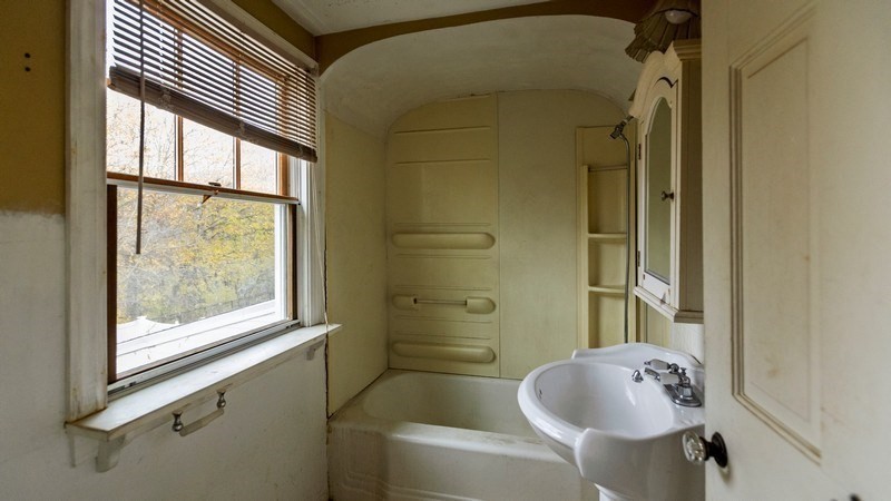 46 Roslyn Ave, Cranston, RI 02910 - Image 10