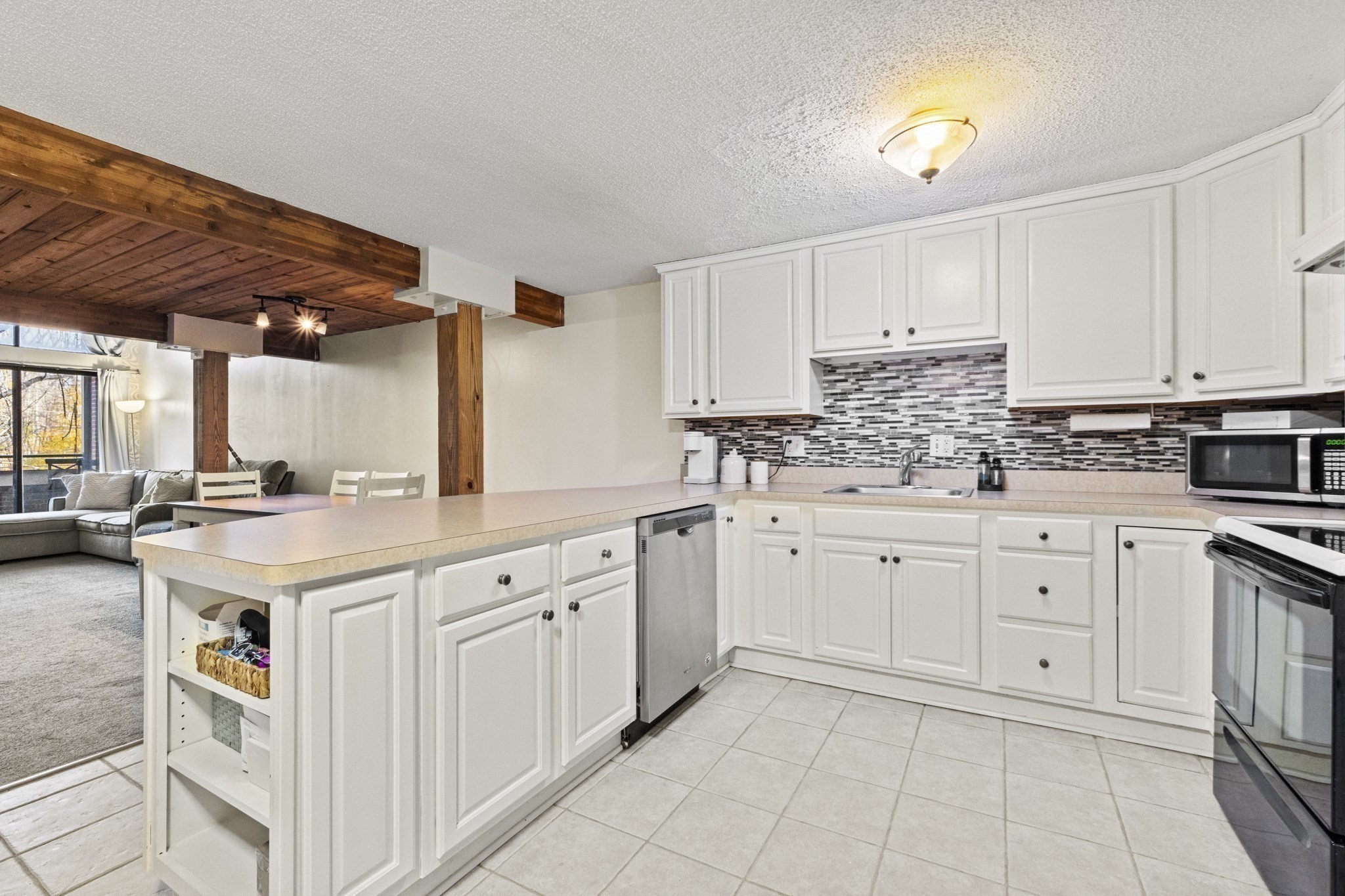 96 Old Colony Avenue Unit 202, Taunton, MA 02718 - Image 7