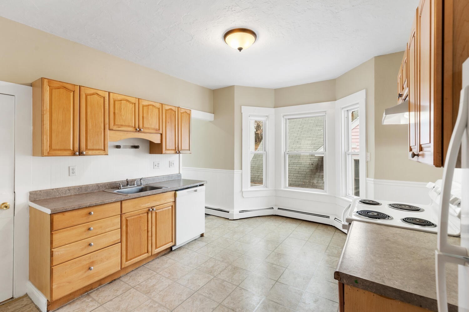 14 Mt Pleasant Place, Lynn, MA 01902 - Image 10