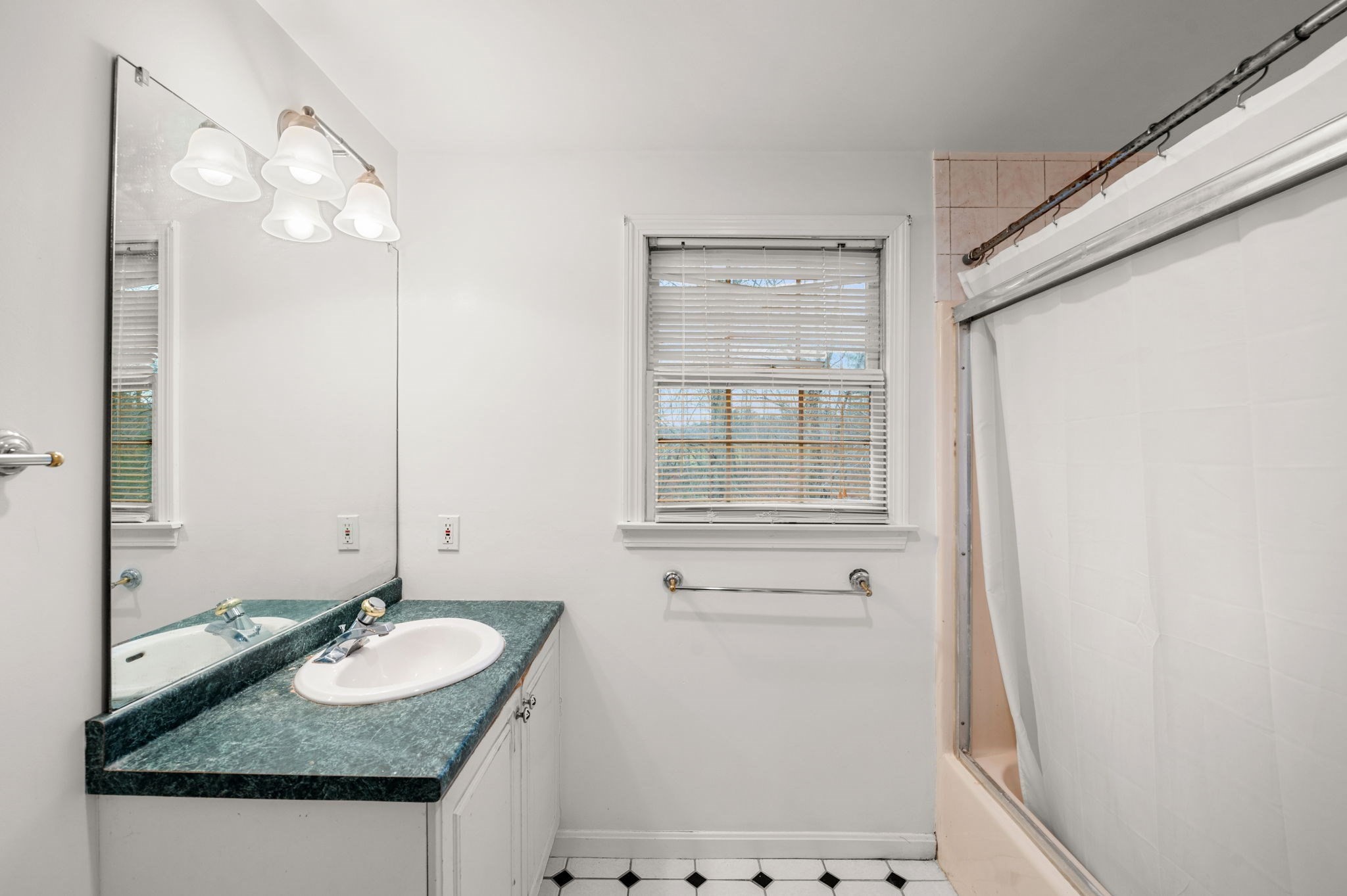 328 East Broadway, Haverhill, MA 01830 - Image 23