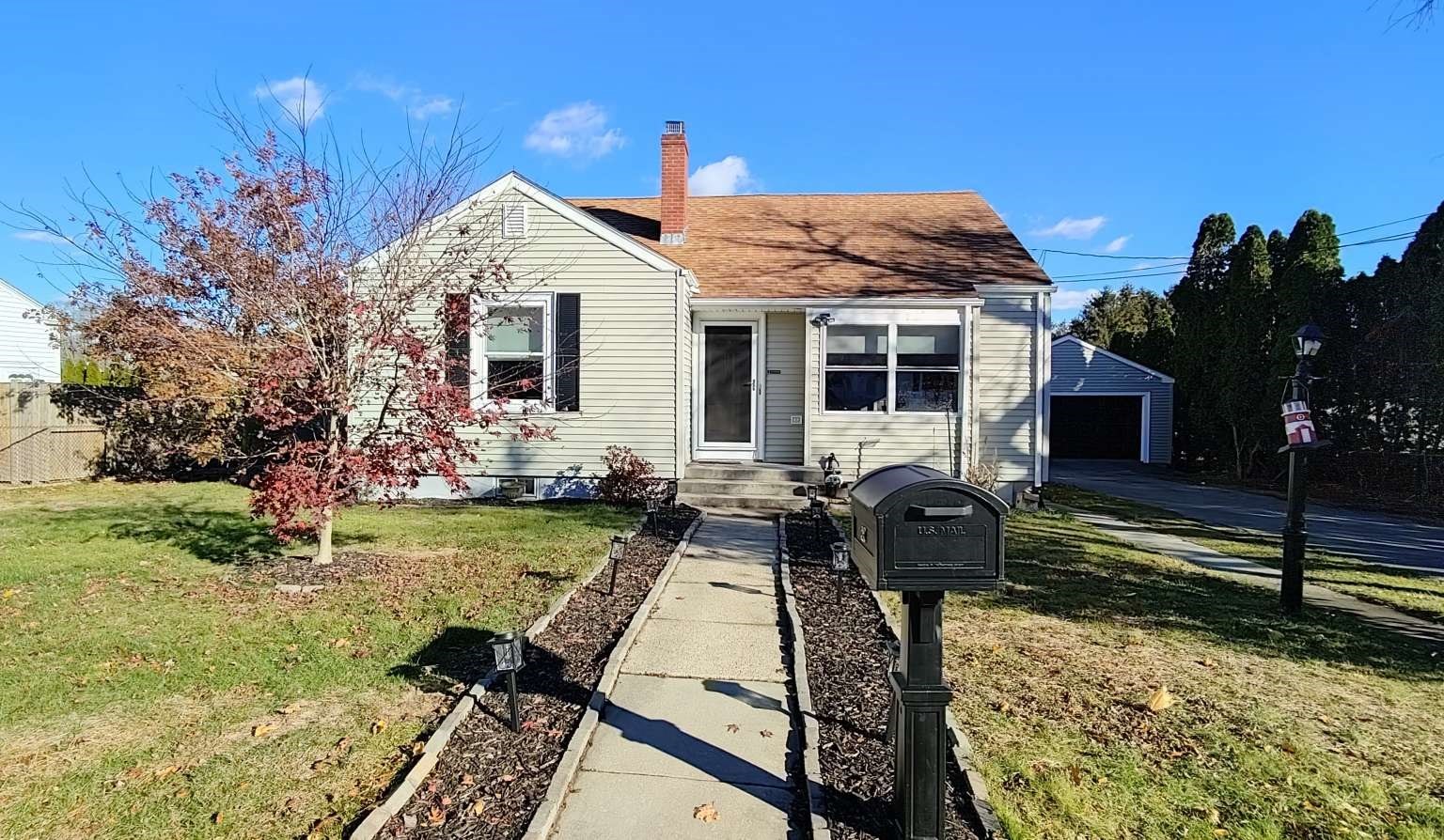 27 Suffolk Ave, Dartmouth, MA 02747 - Image 1