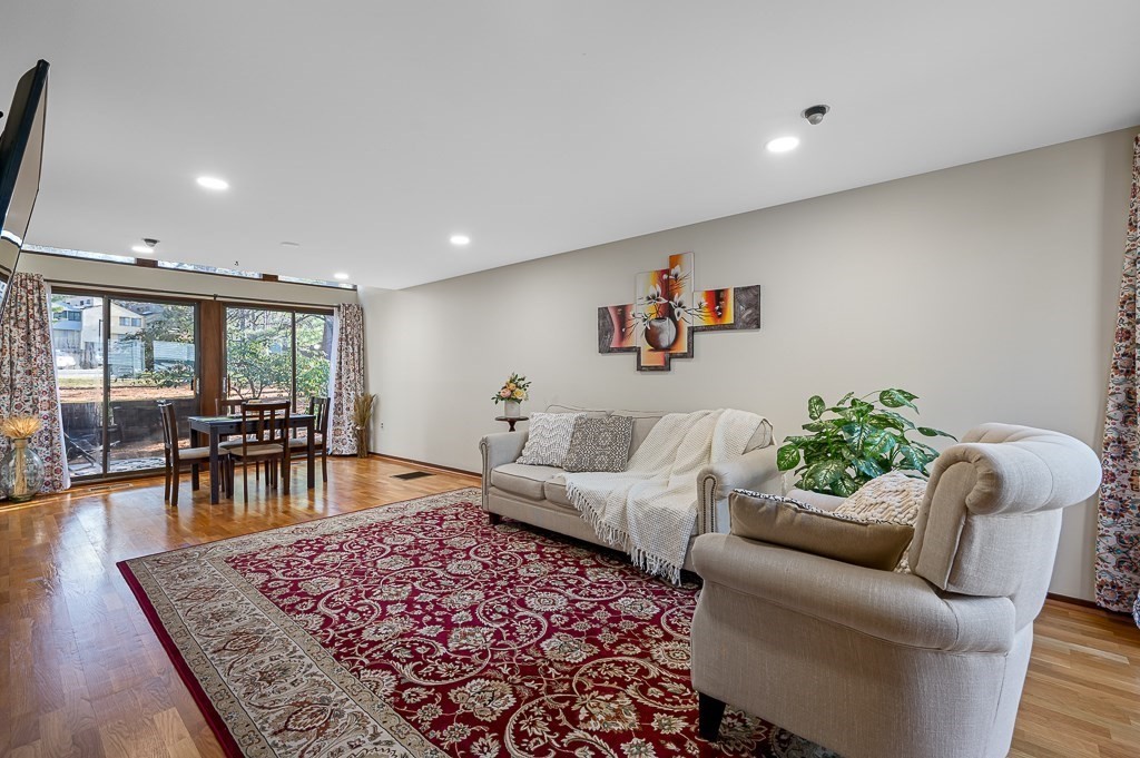 140 Butternut Hollow Unit 140, Acton, MA 01718 - Image 2