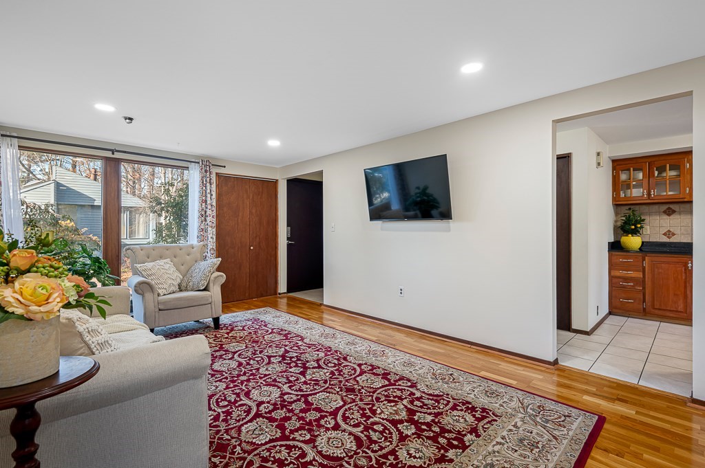 140 Butternut Hollow Unit 140, Acton, MA 01718 - Image 3