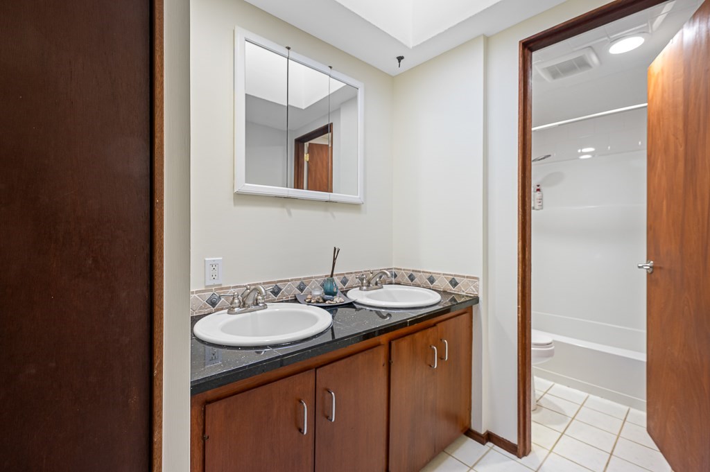 140 Butternut Hollow Unit 140, Acton, MA 01718 - Image 9