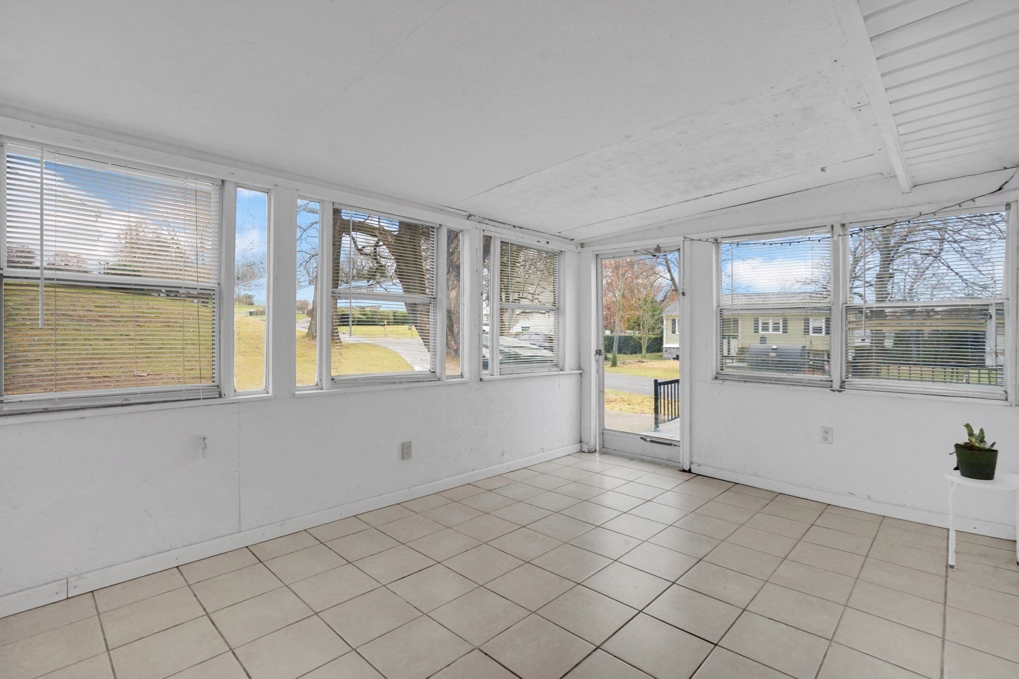 290 Newton Rd, Springfield, MA 01118 - Image 32