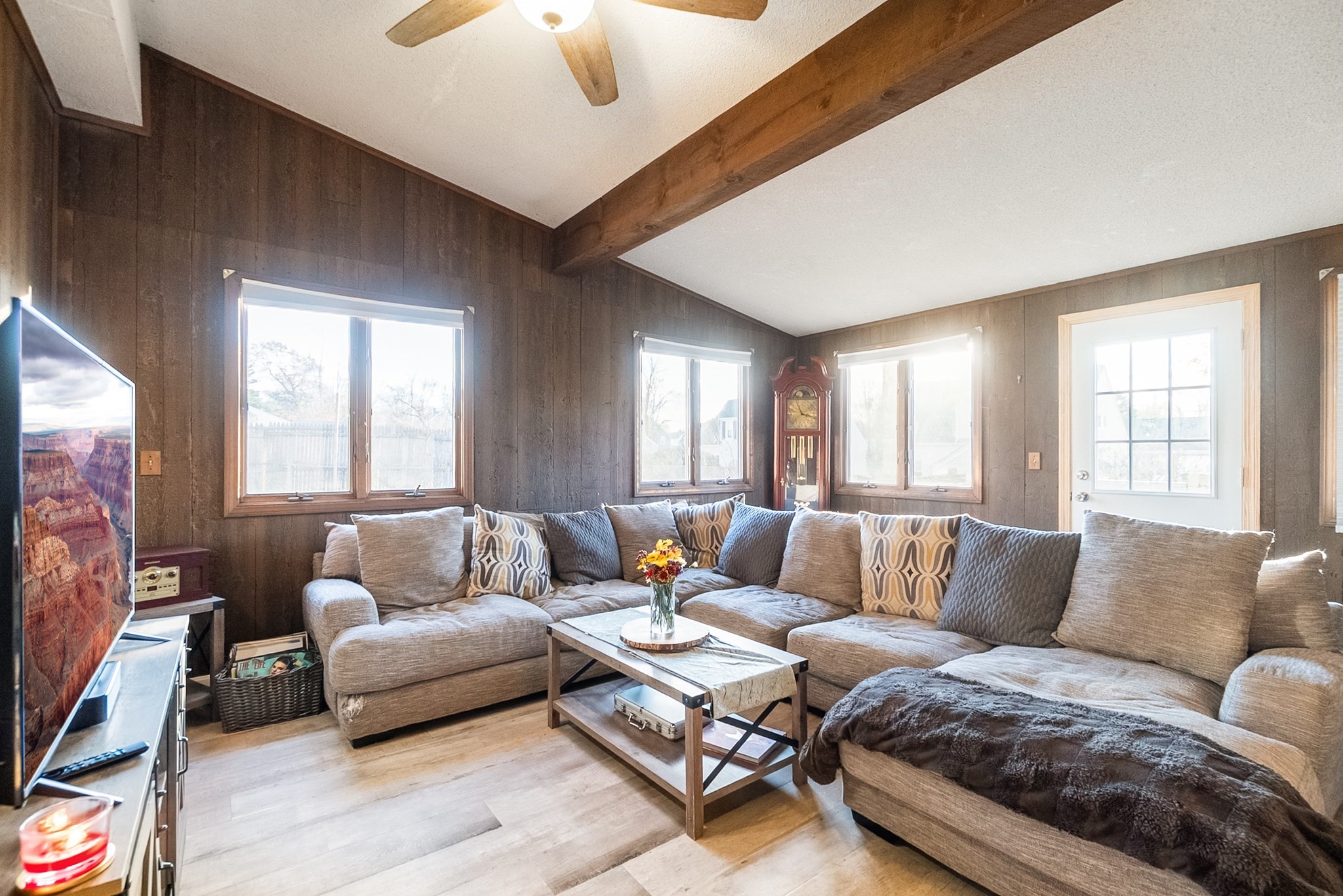 74 Oregon St, Springfield, MA 01118 - Image 8